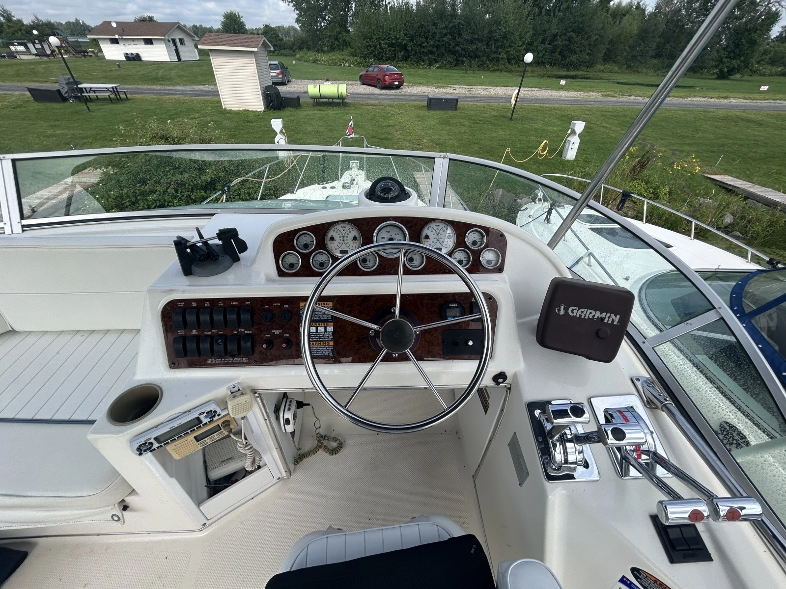2001 Bayliner  3258