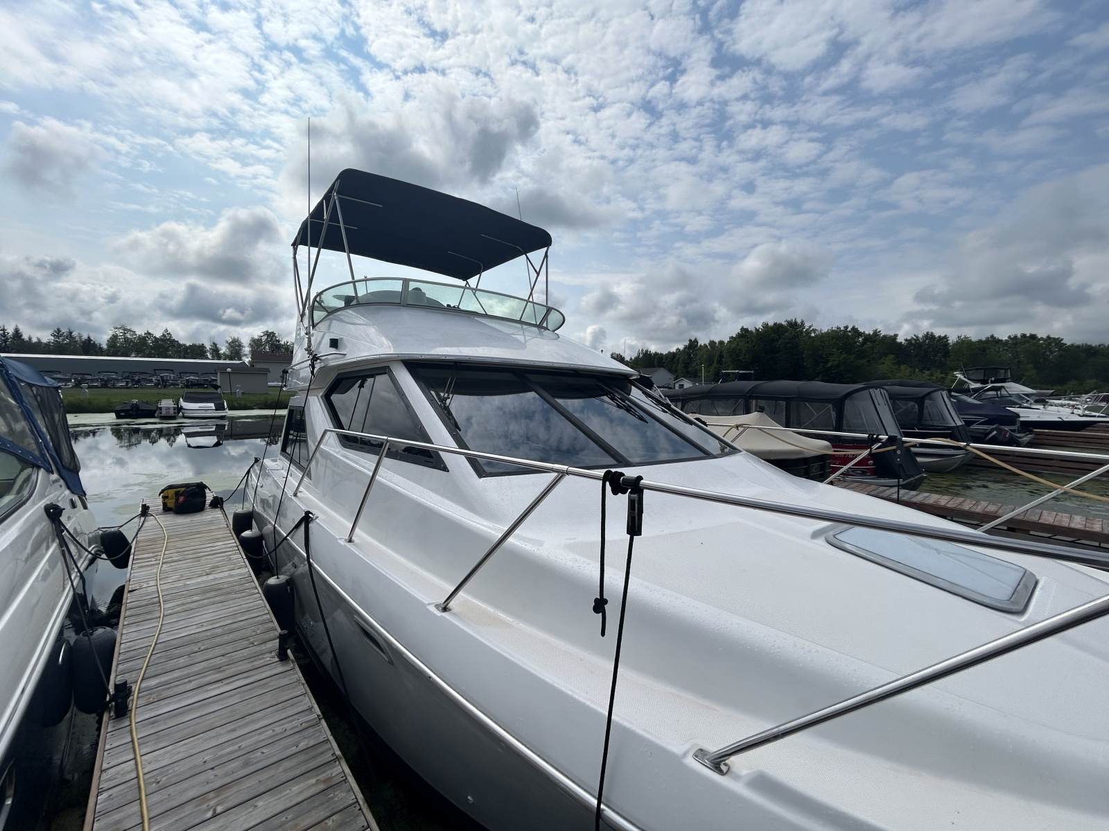 2001 Bayliner  3258