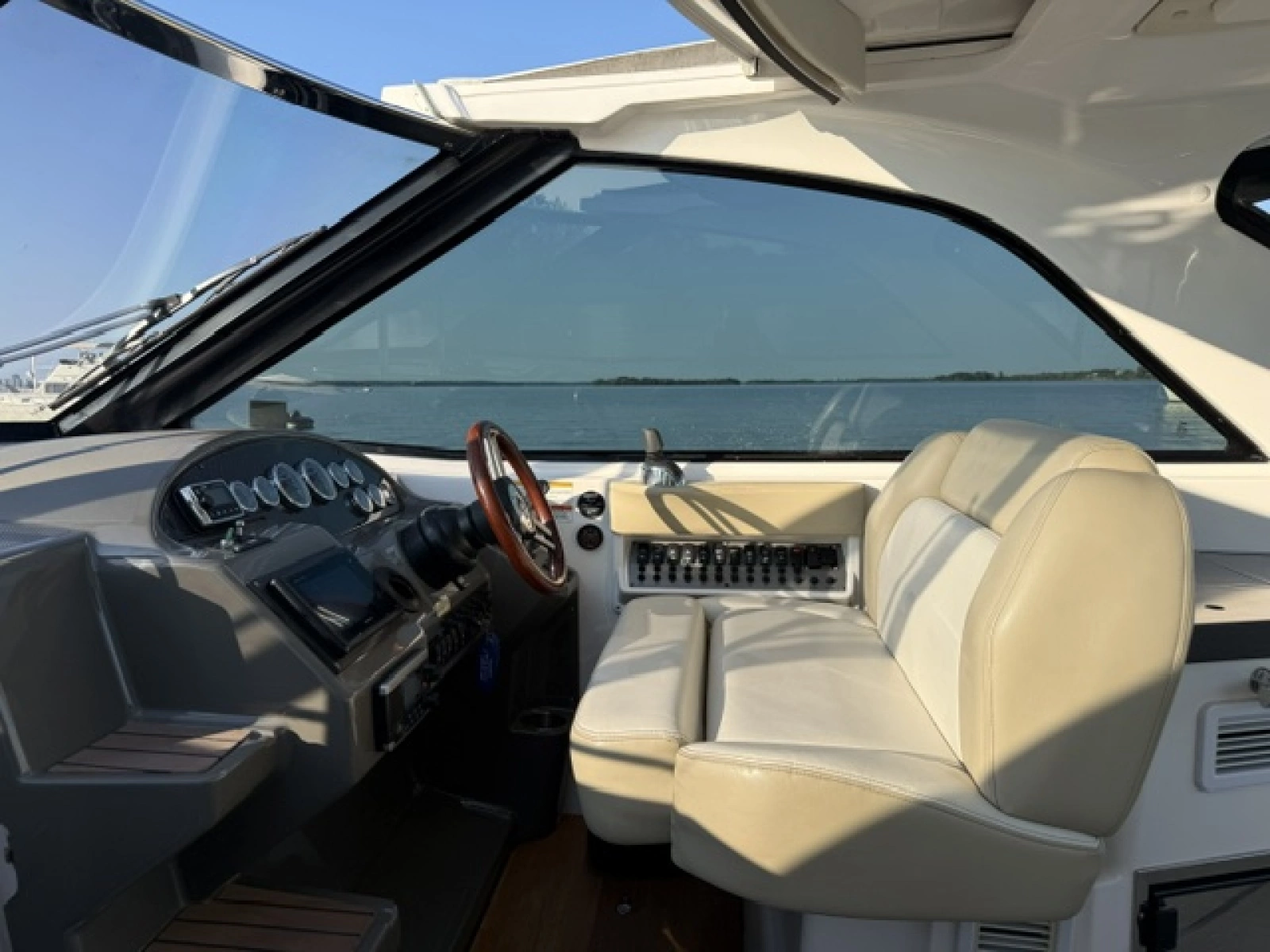 2012 Regal 35 SC Sport Coupe