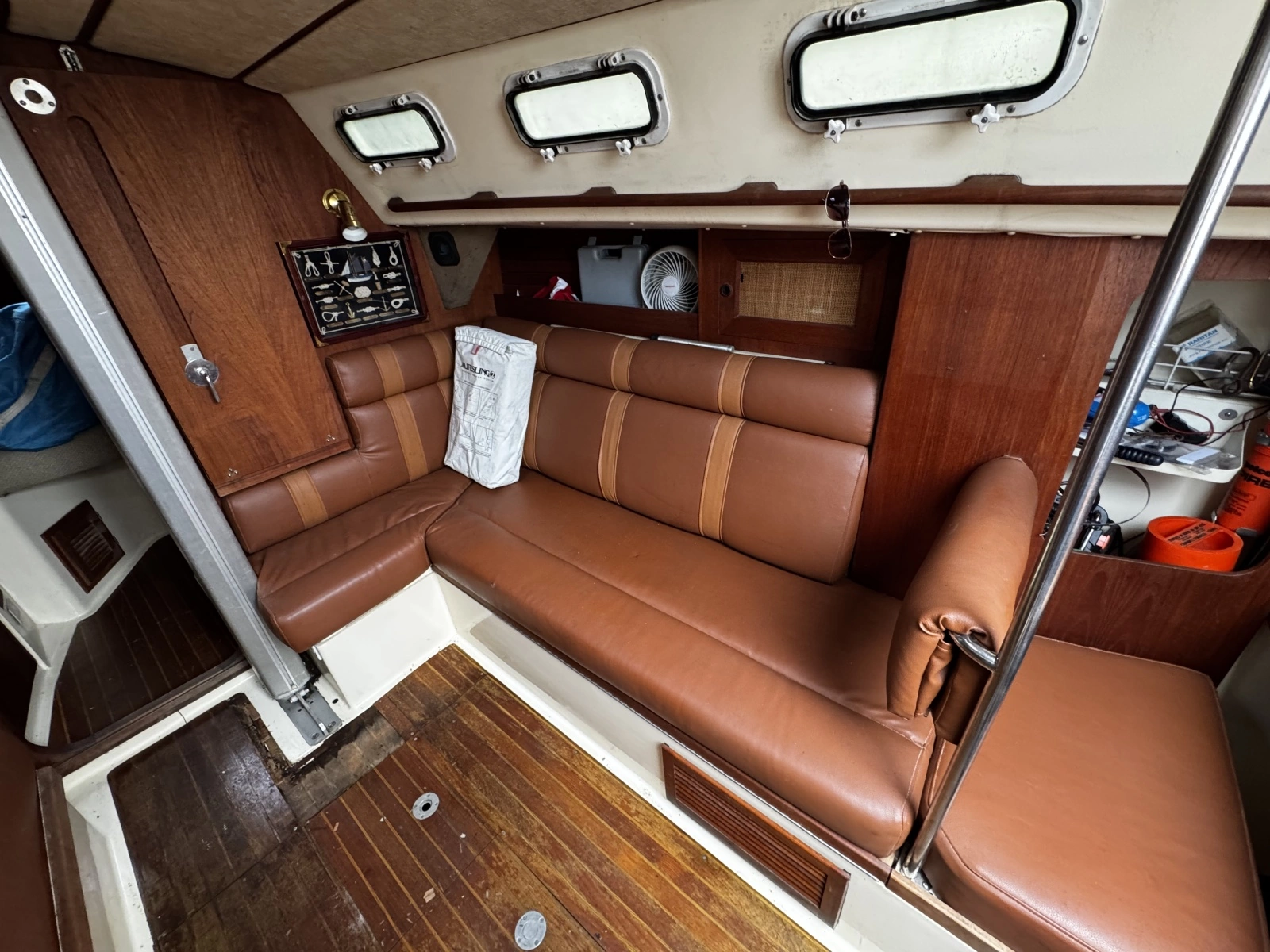 1984 CS 33 33