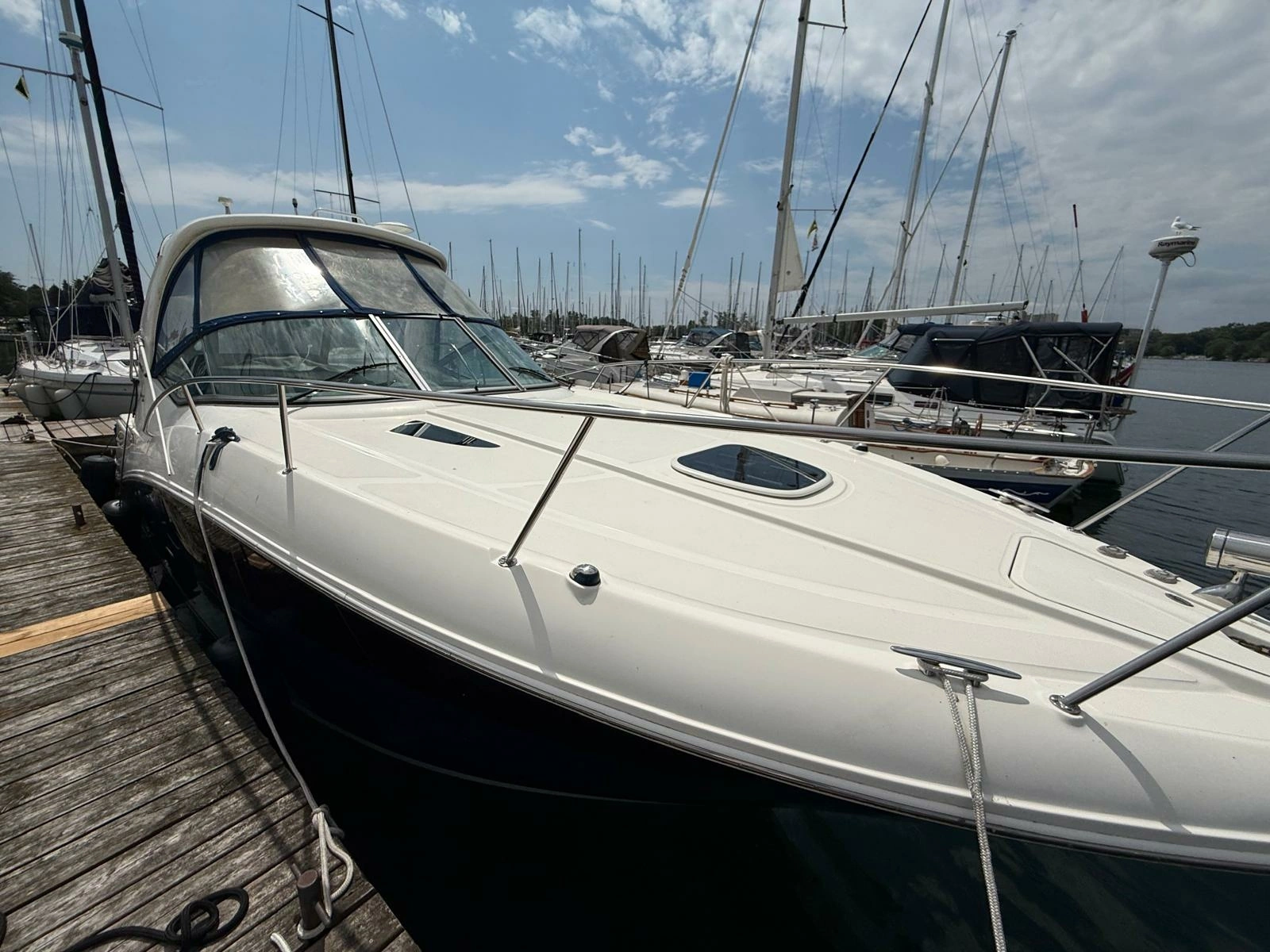 2015 Sea Ray 330 Sundancer