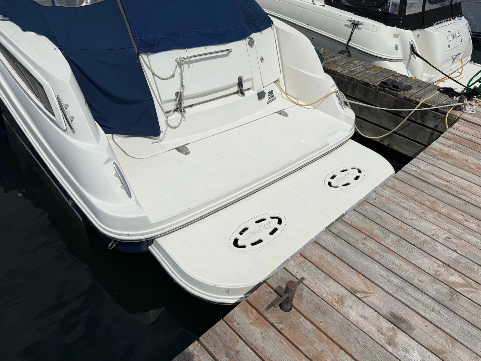 2015 Sea Ray 330 Sundancer