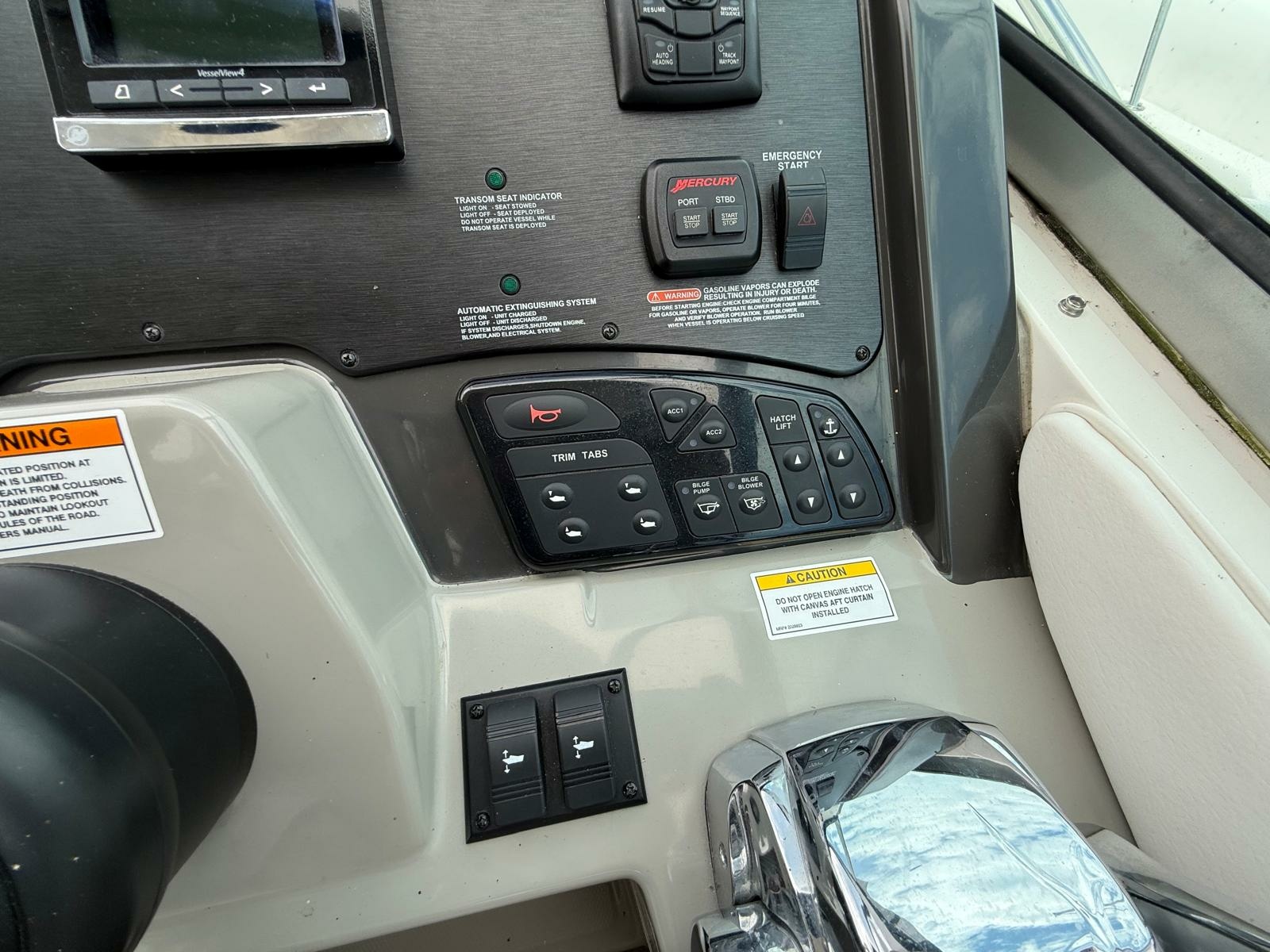 2015 Sea Ray 330 Sundancer