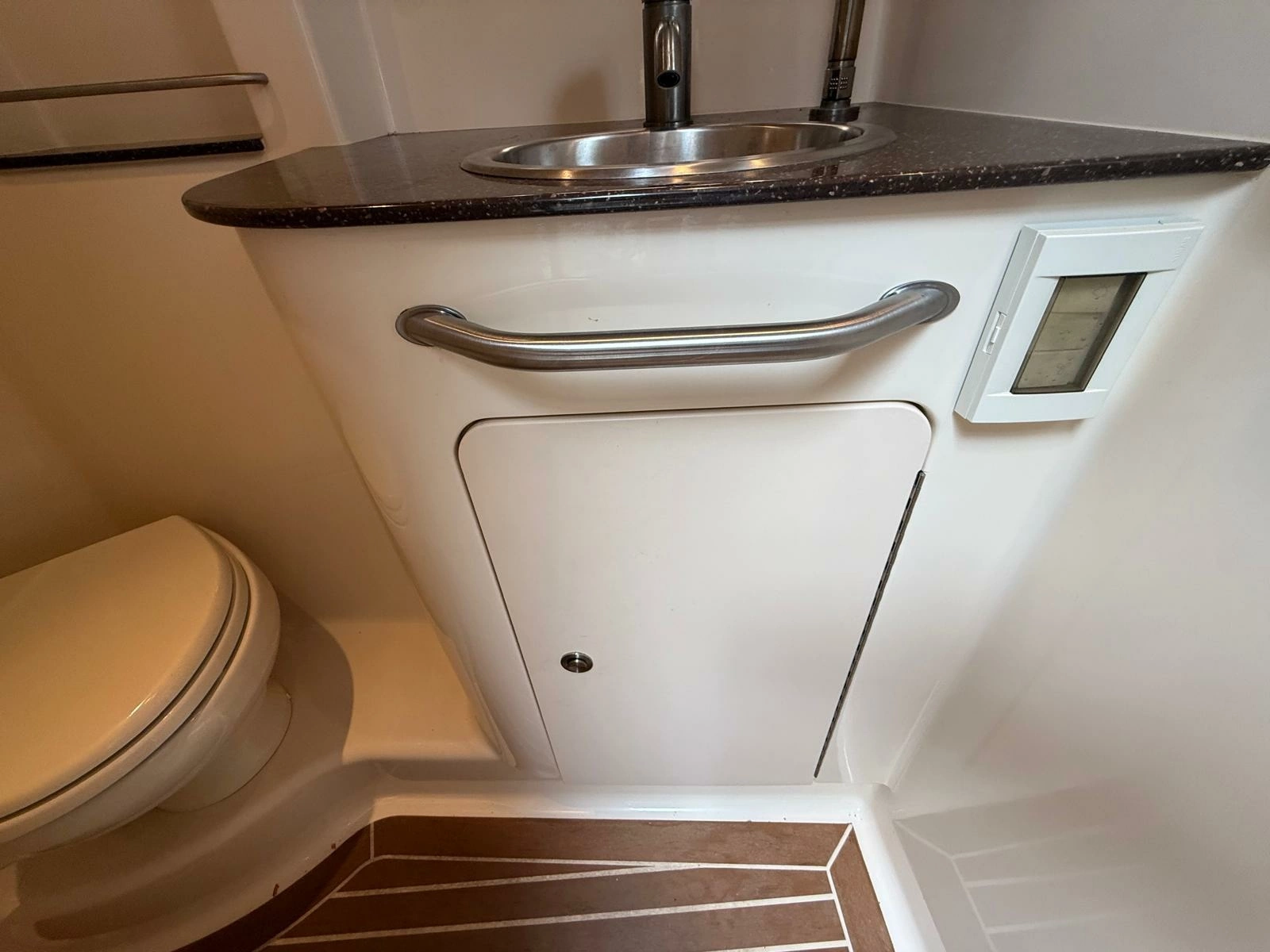 2015 Sea Ray 330 Sundancer