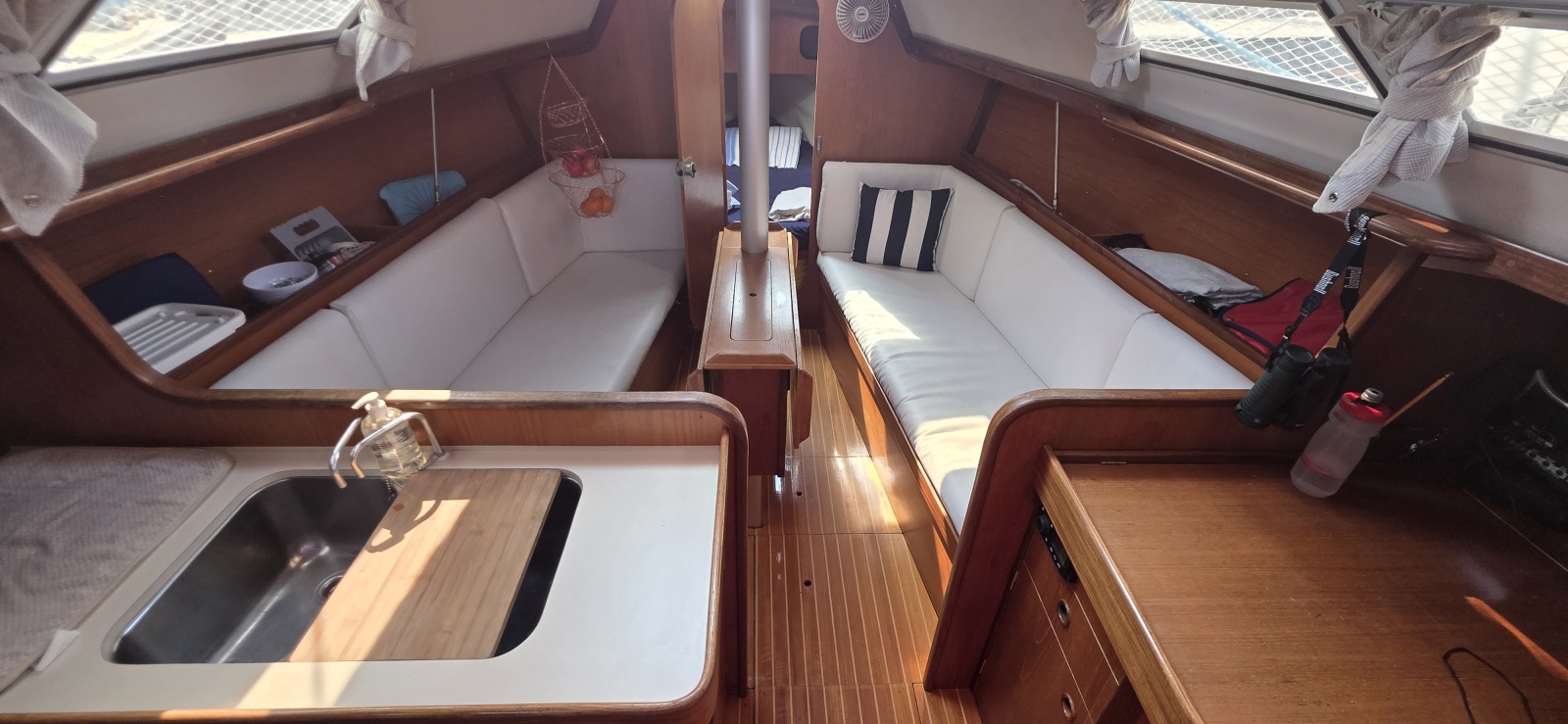 1985 Beneteau First 305