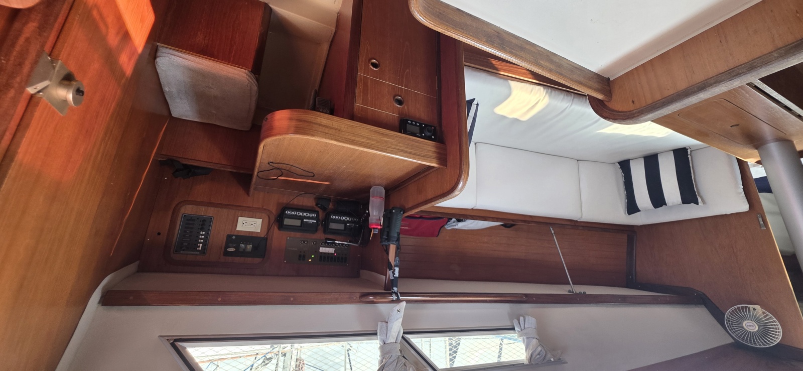 1985 Beneteau First 305