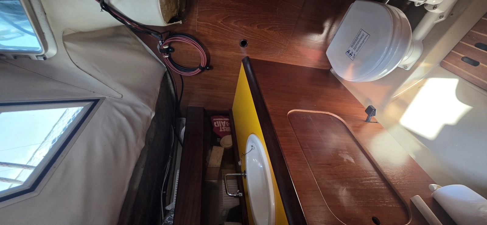 1985 Beneteau First 305
