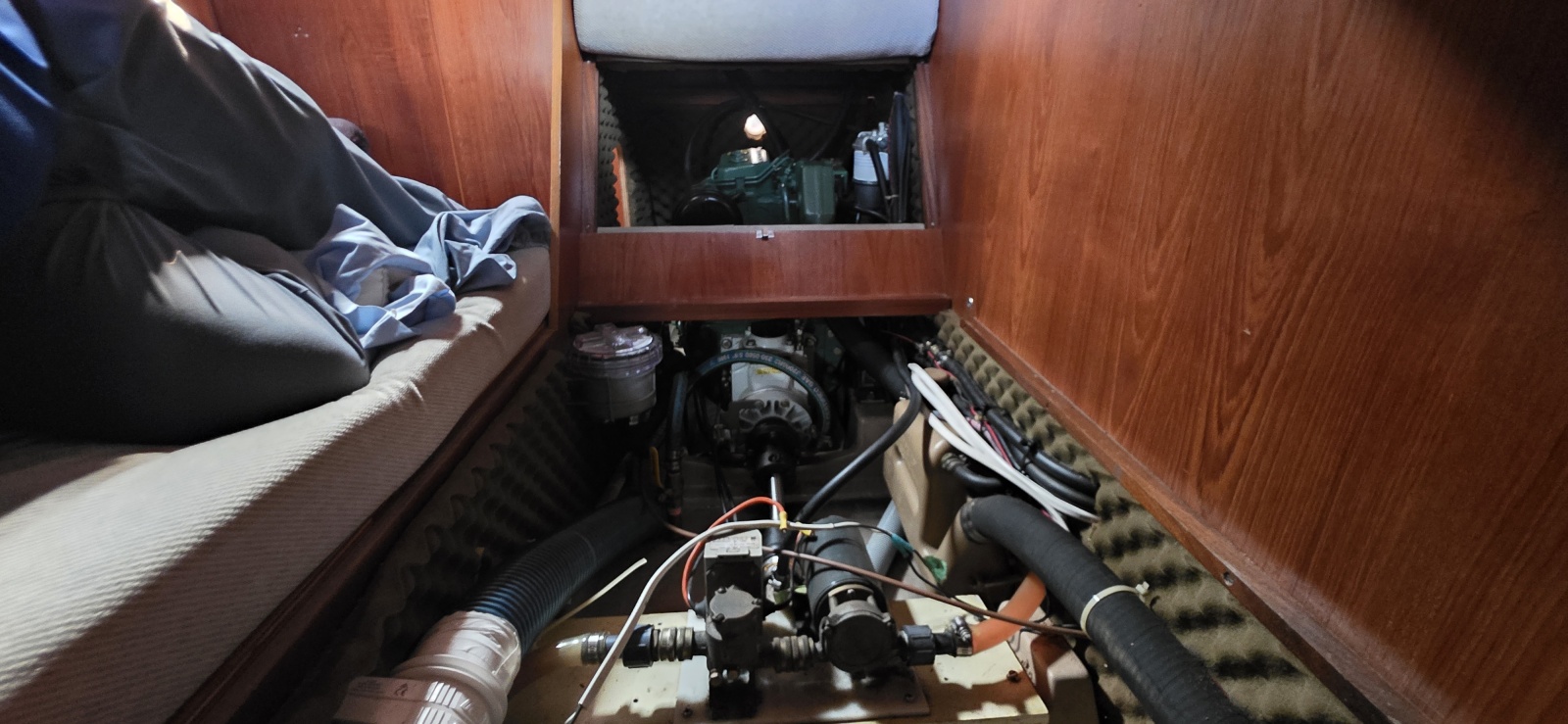1985 Beneteau First 305