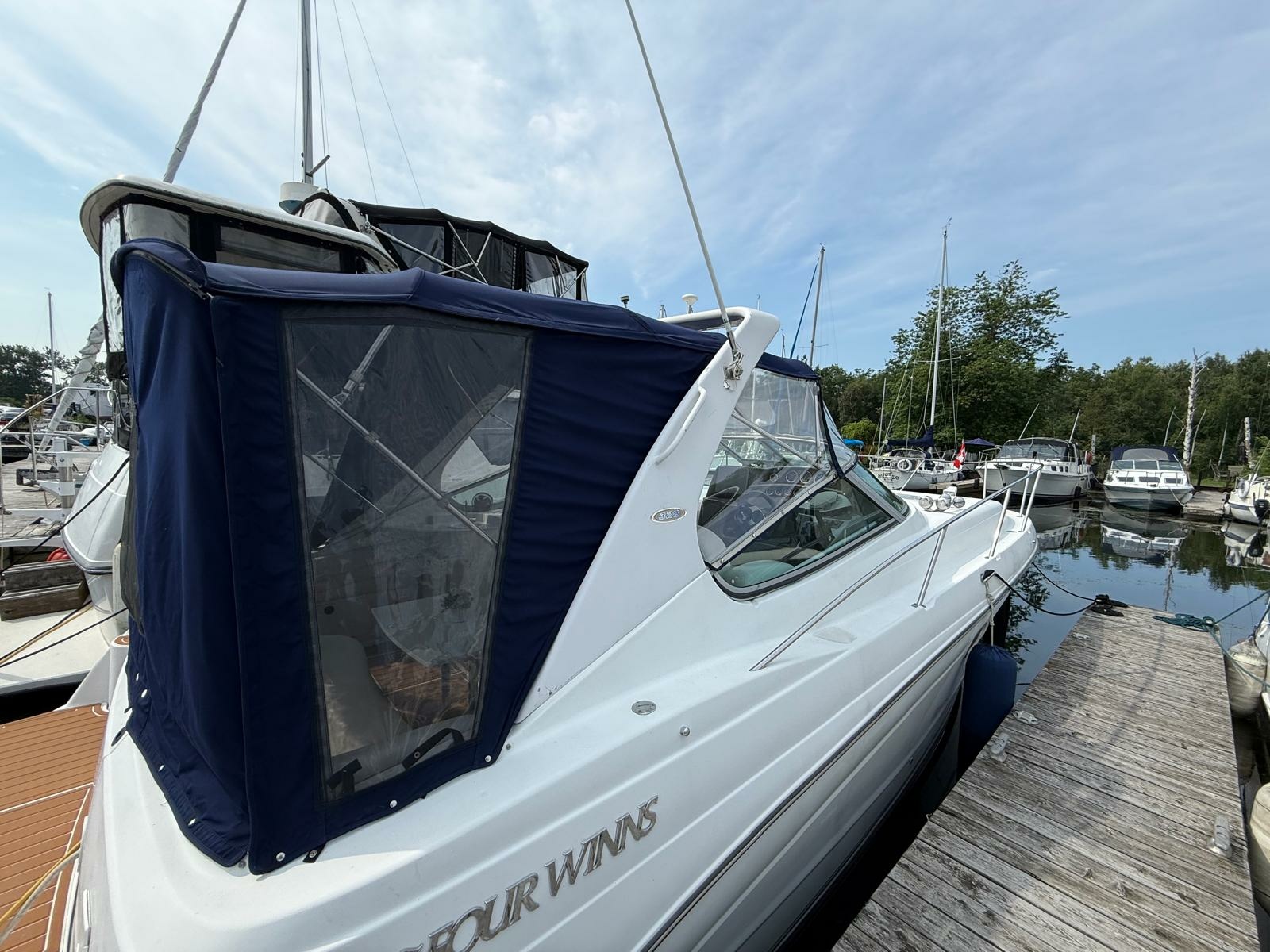 2001 Four Winns  328 Vista