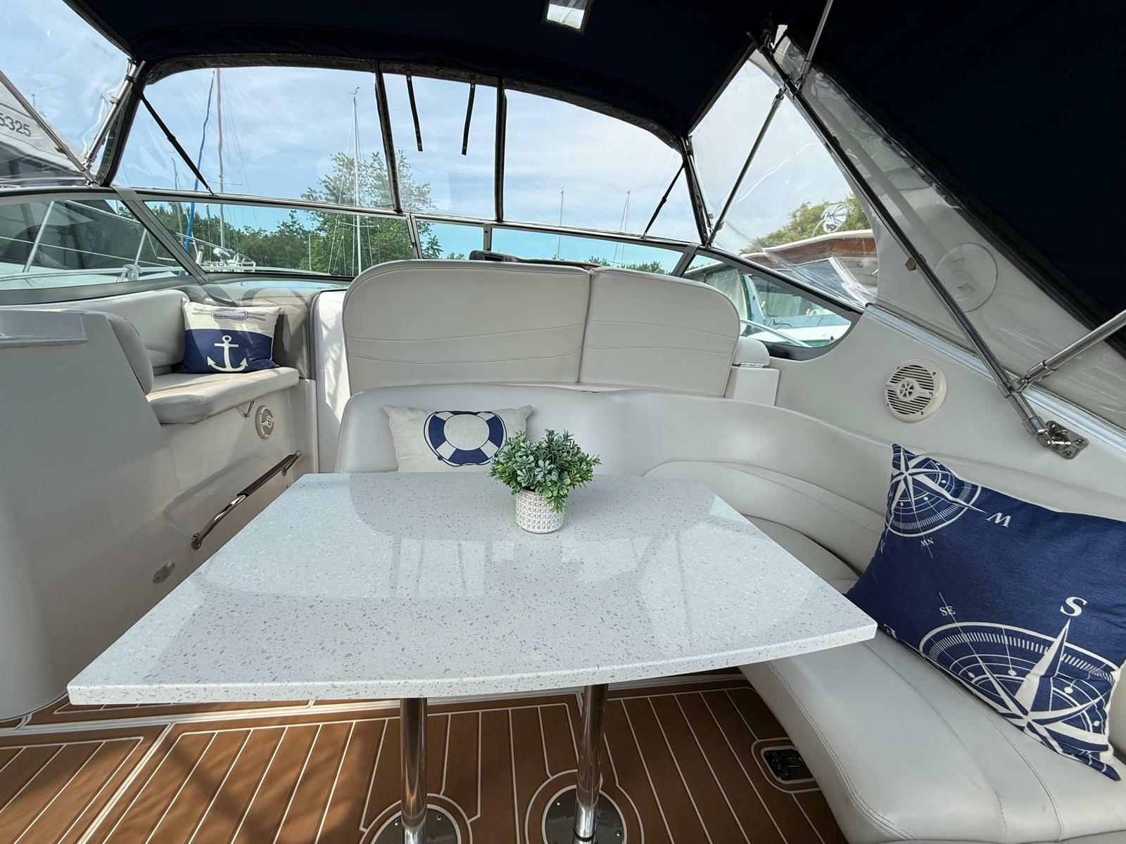 2001 Four Winns  328 Vista