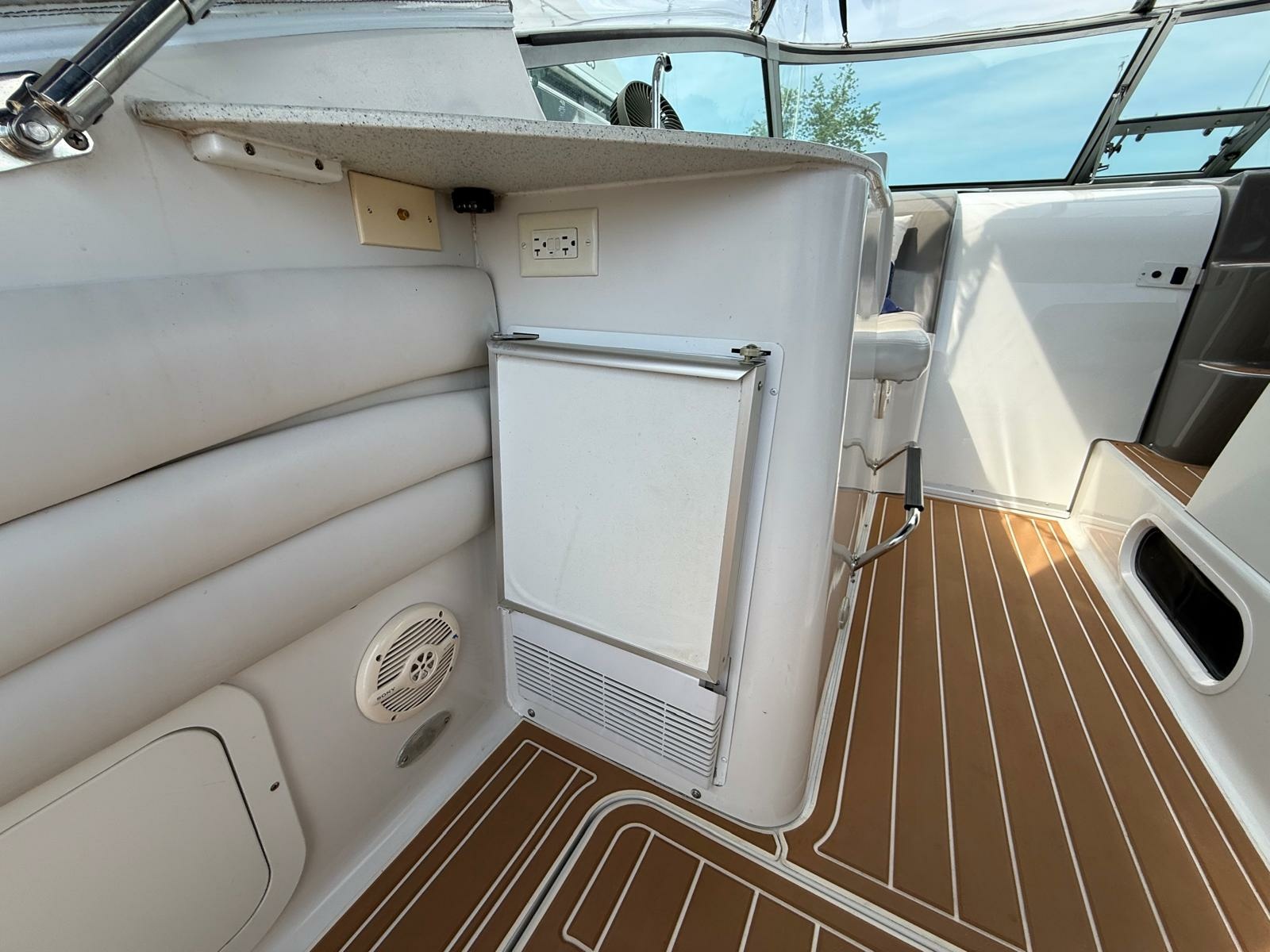 2001 Four Winns  328 Vista