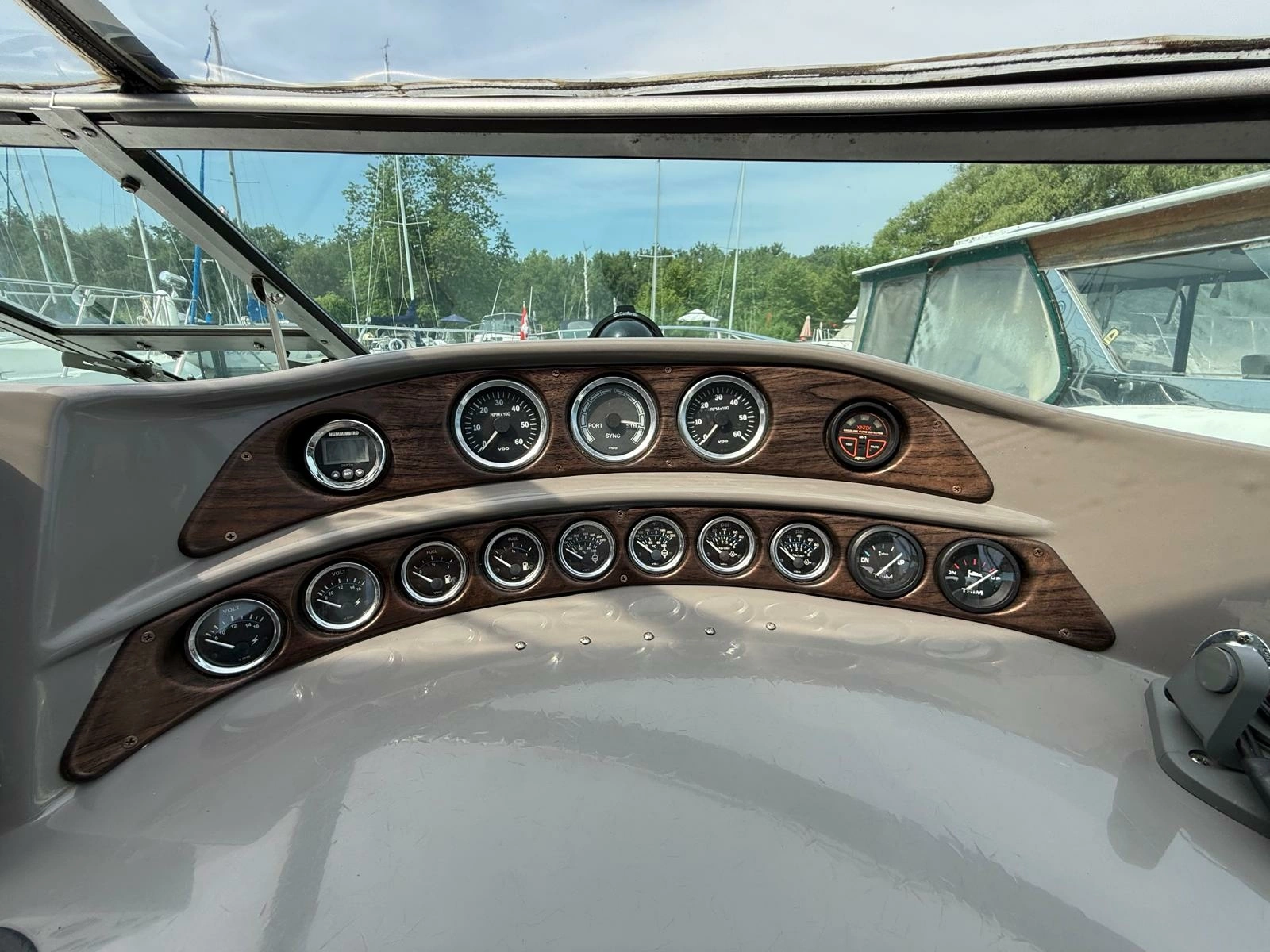 2001 Four Winns  328 Vista