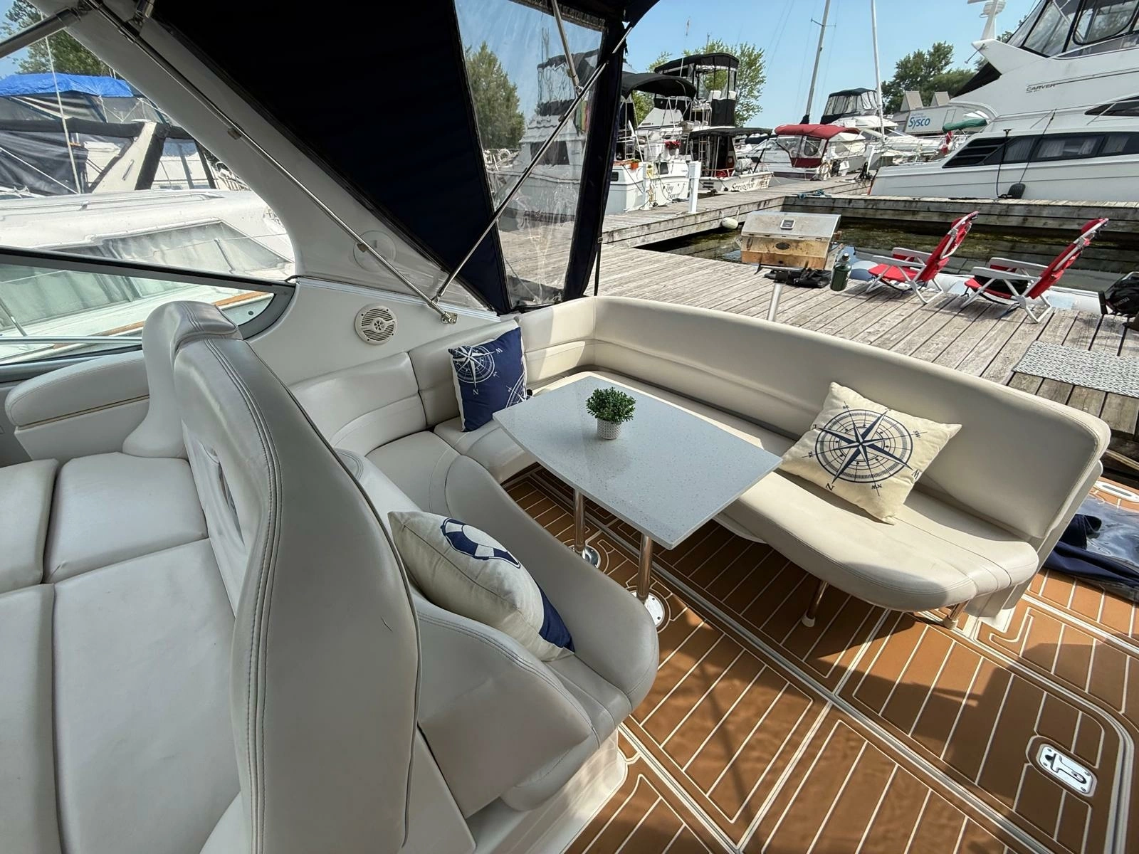2001 Four Winns  328 Vista
