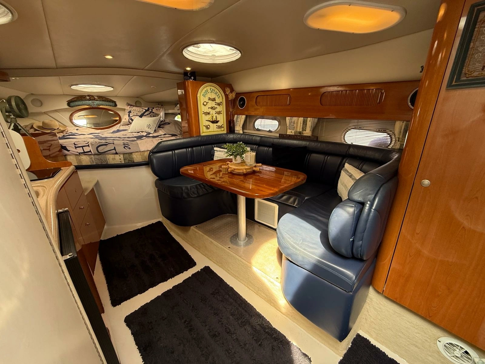 2001 Four Winns  328 Vista