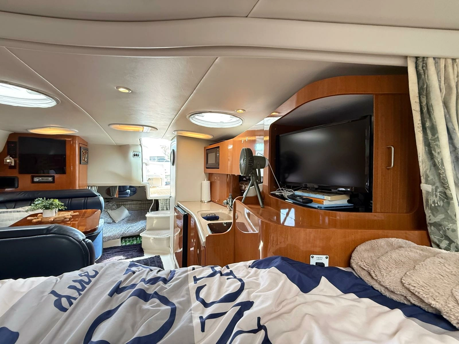 2001 Four Winns  328 Vista