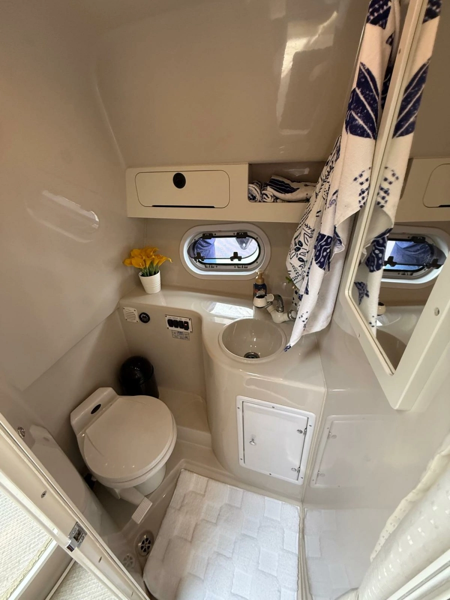 2001 Four Winns  328 Vista