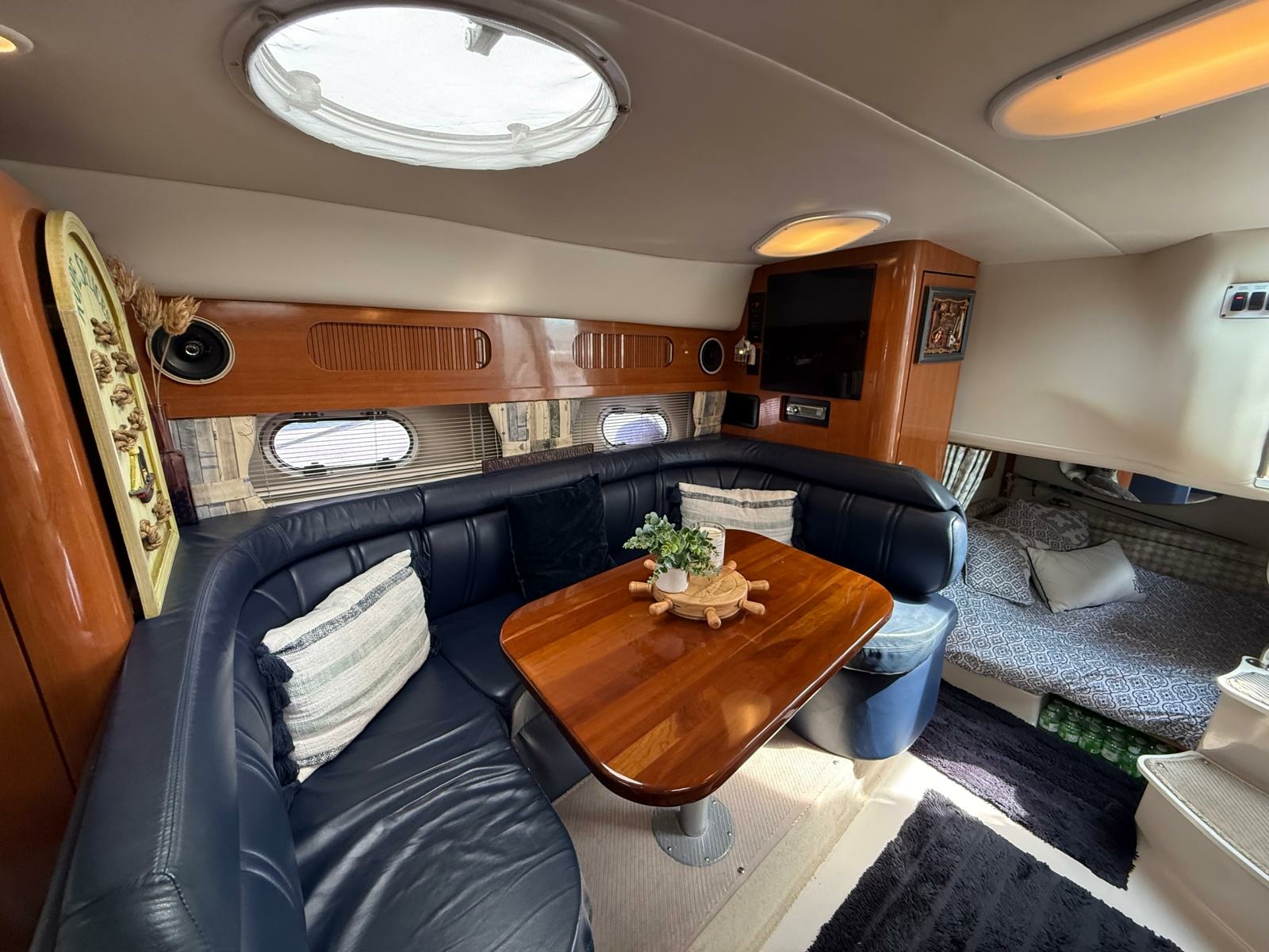 2001 Four Winns  328 Vista