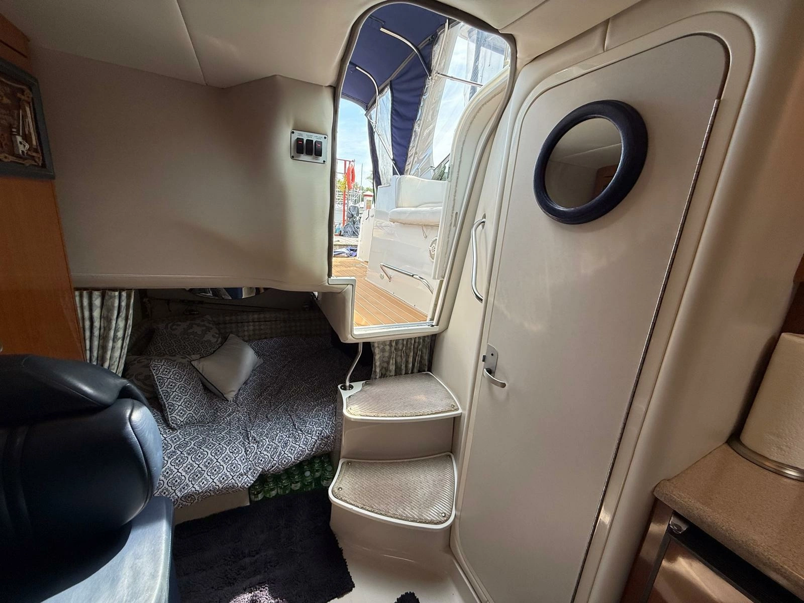 2001 Four Winns  328 Vista