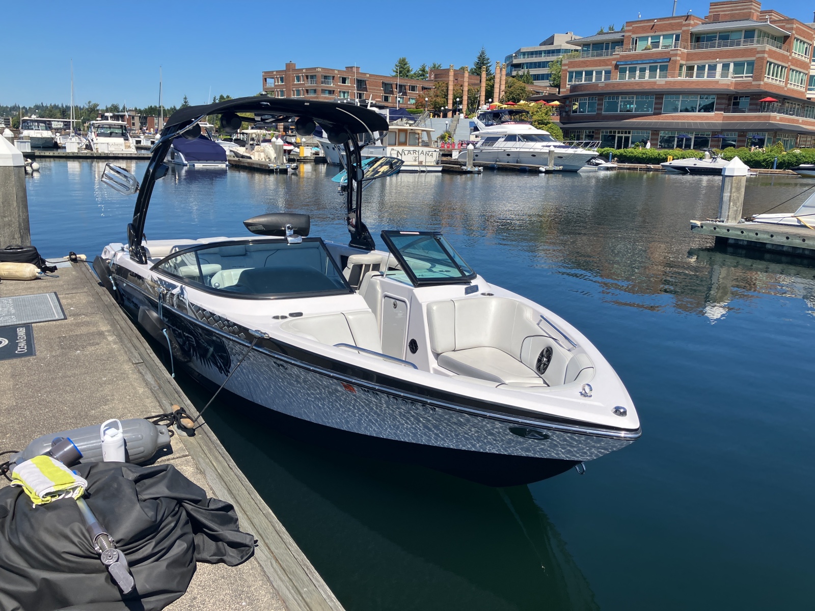 2011 Nautique Super Air Nautique 230