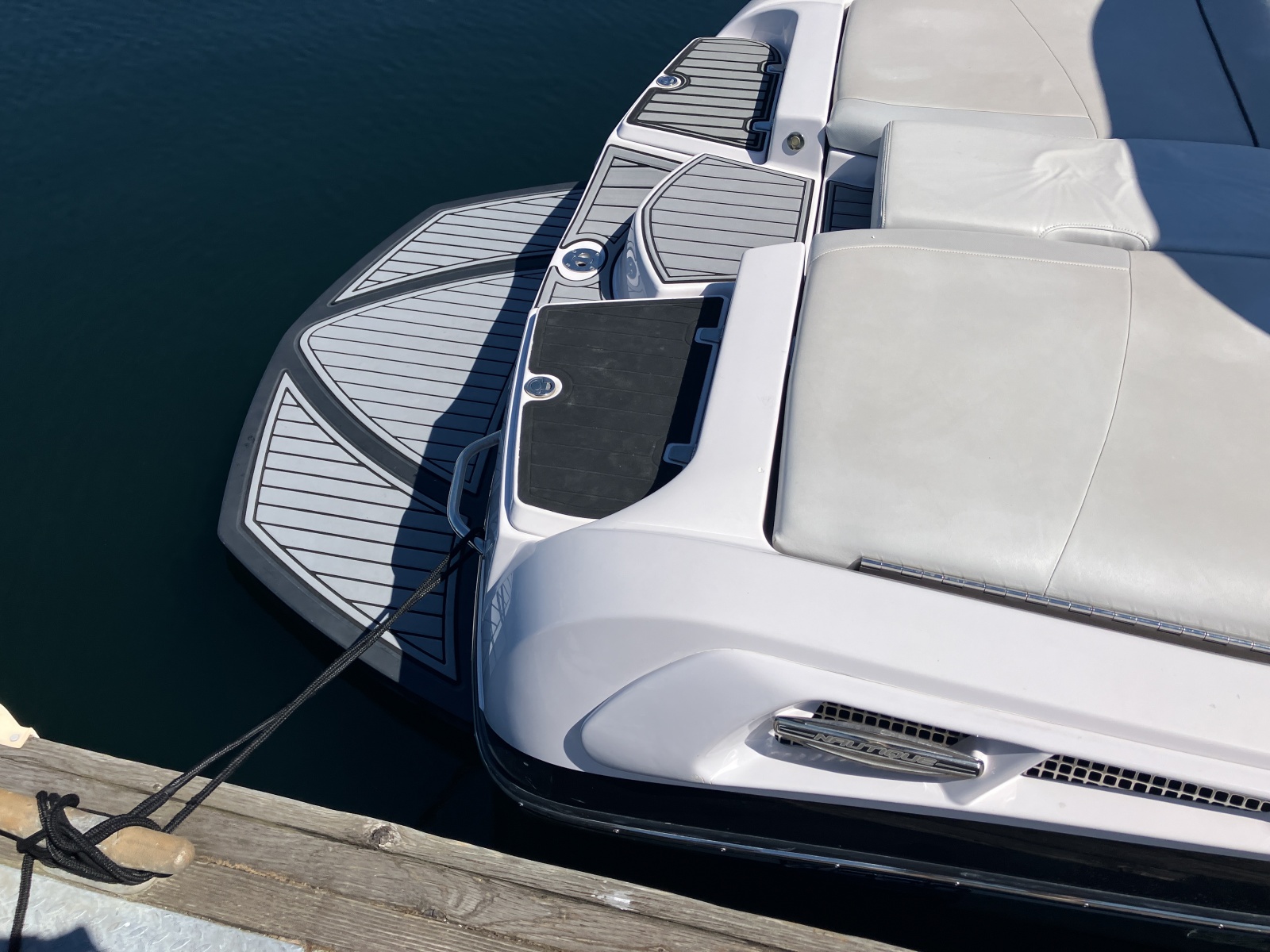 2011 Nautique Super Air Nautique 230