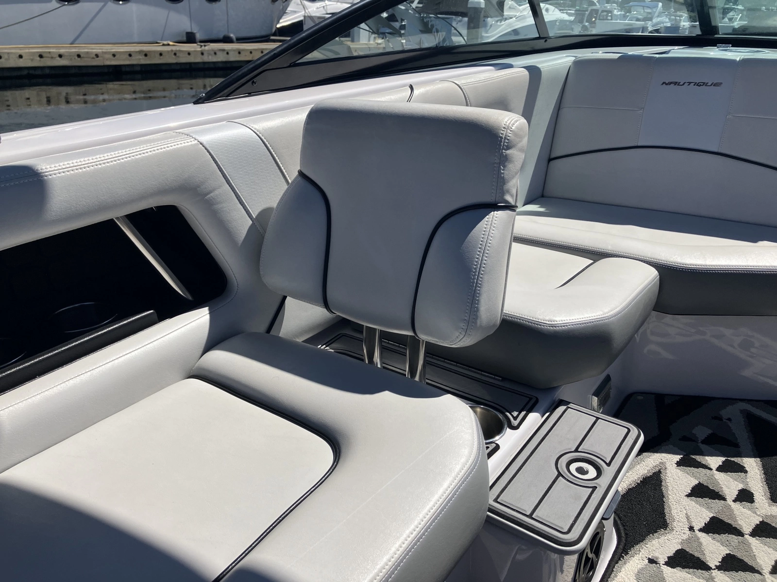2011 Nautique Super Air Nautique 230