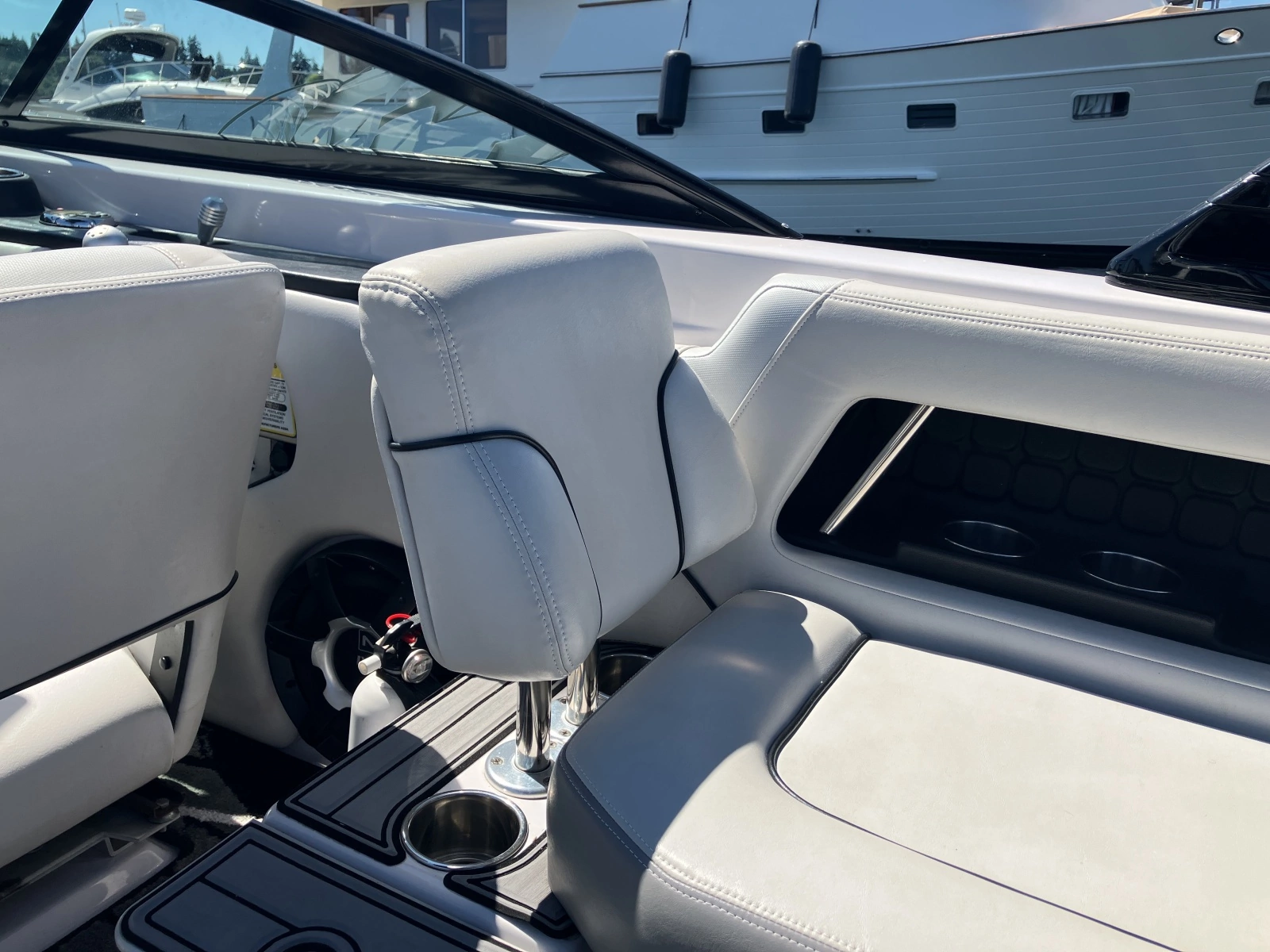 2011 Nautique Super Air Nautique 230
