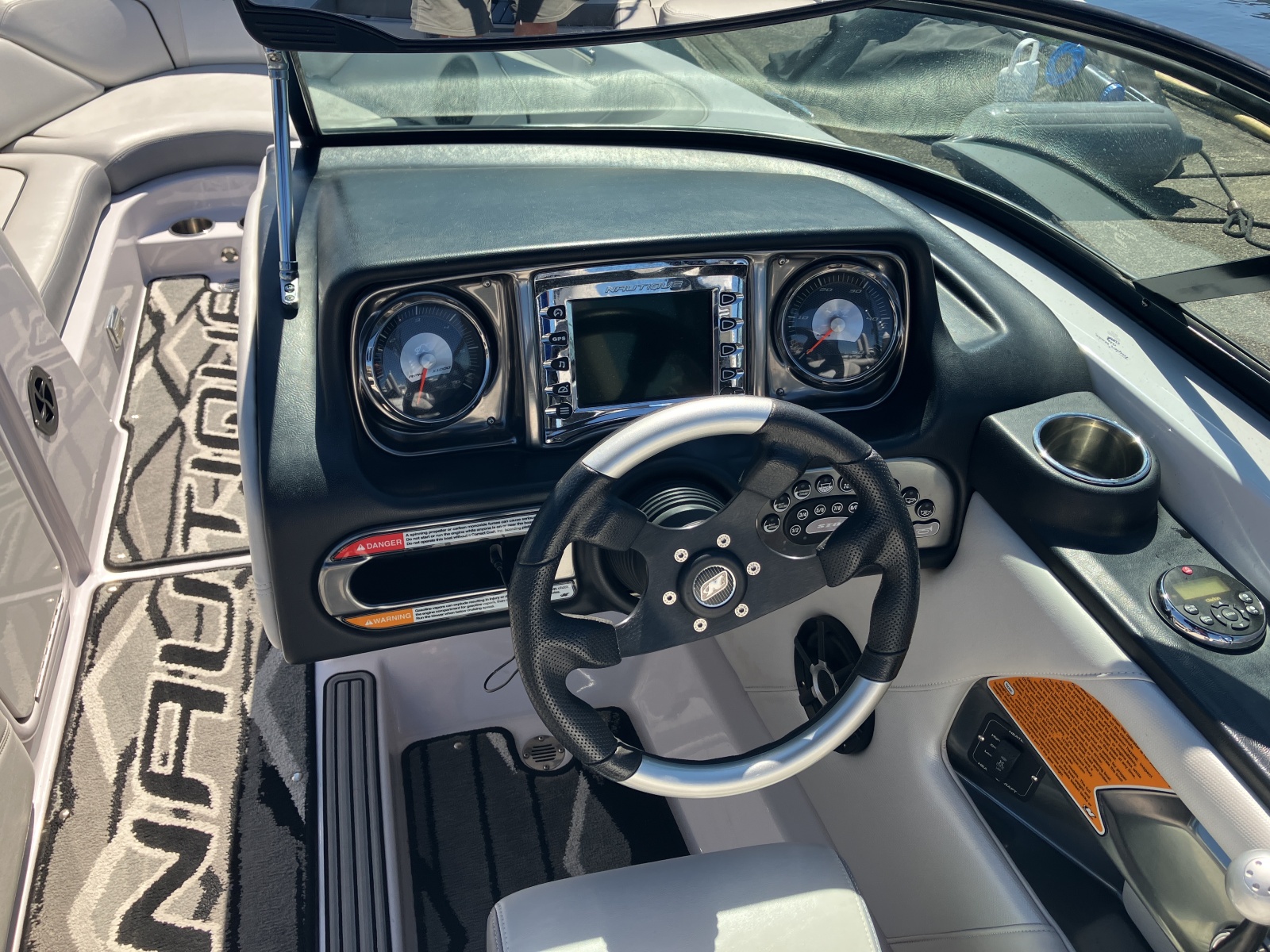 2011 Nautique Super Air Nautique 230
