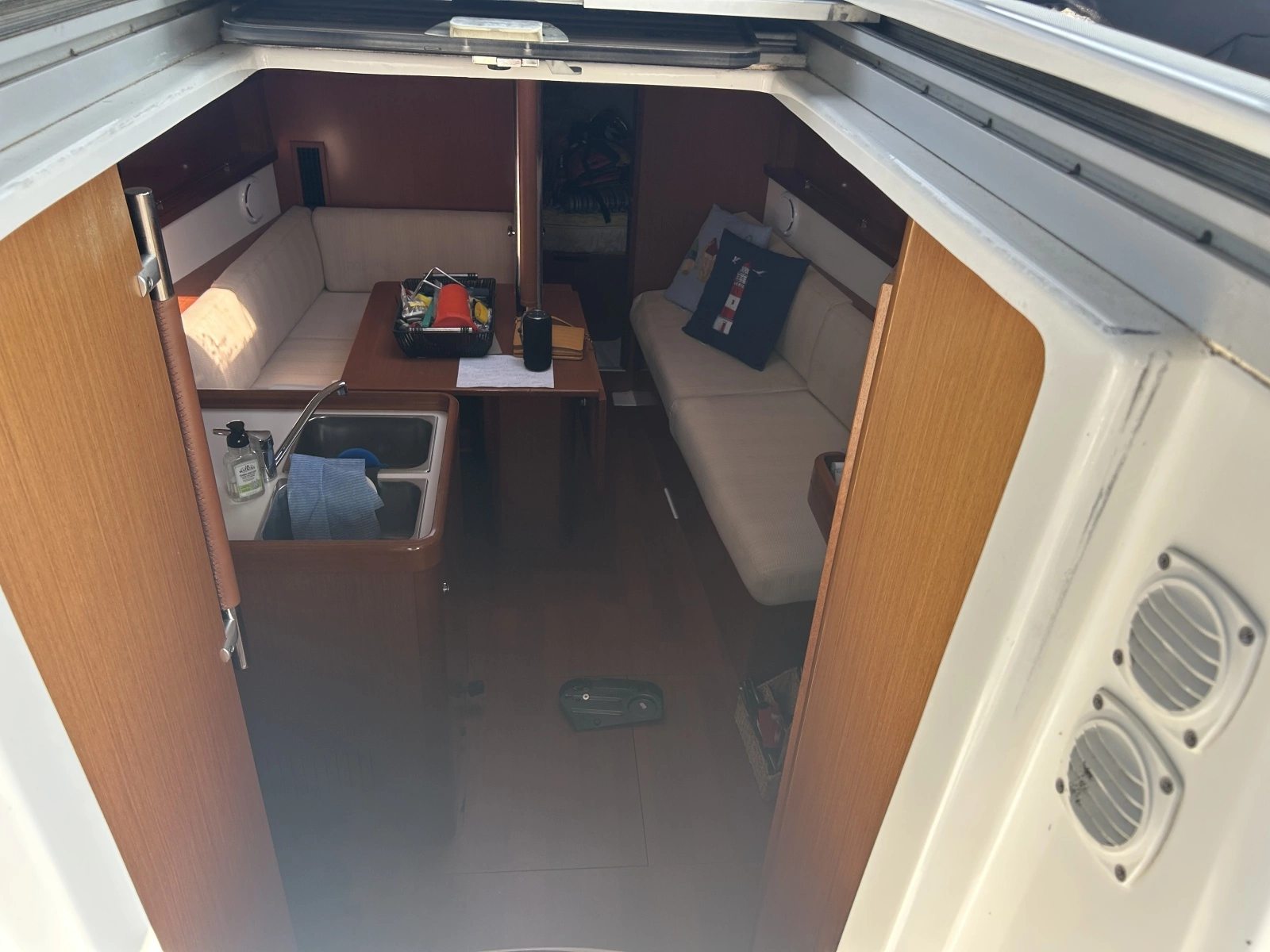 2008 Beneteau Oceanis 310