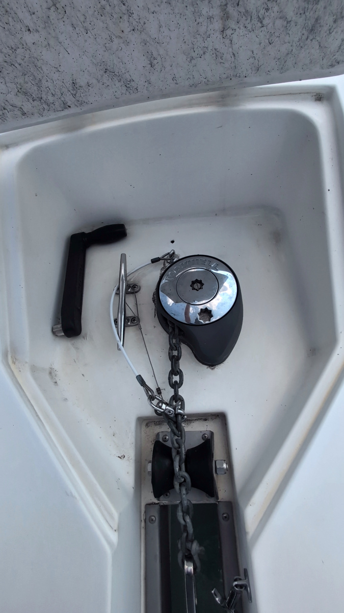 1990 Cruisers Yachts 3375