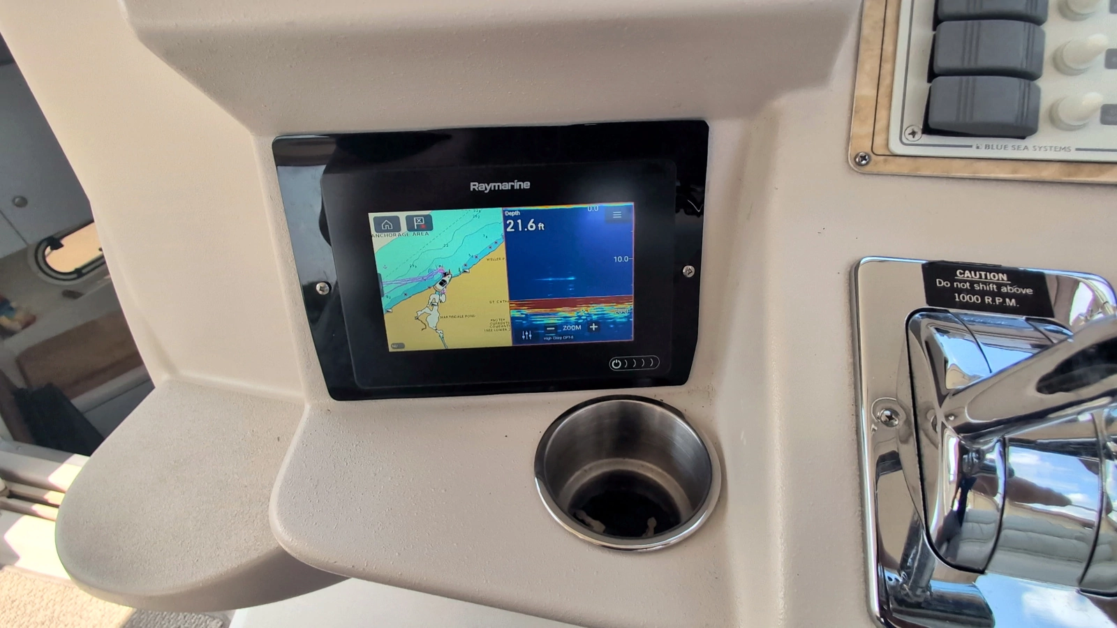 1990 Cruisers Yachts 3375