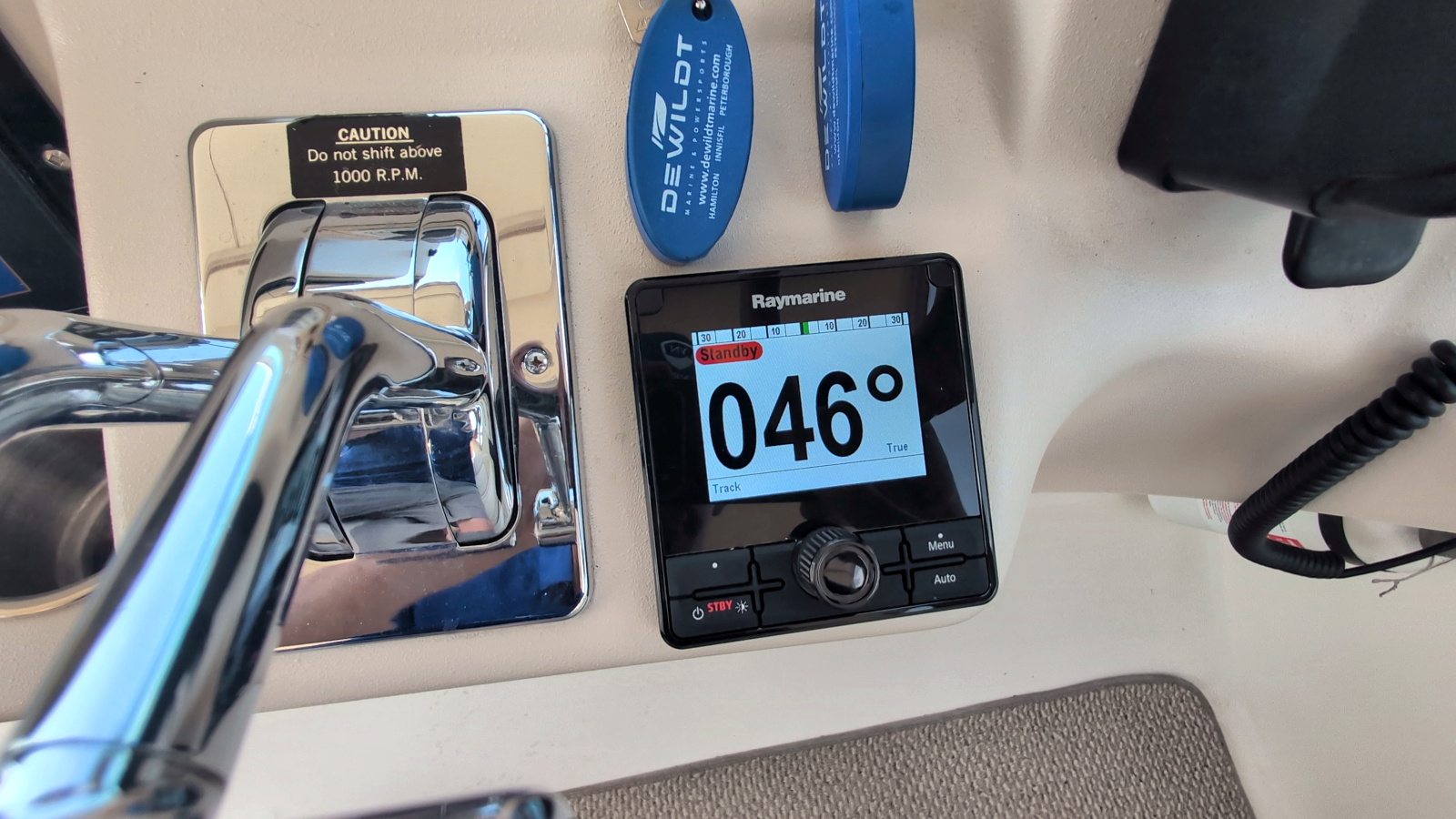 1990 Cruisers Yachts 3375