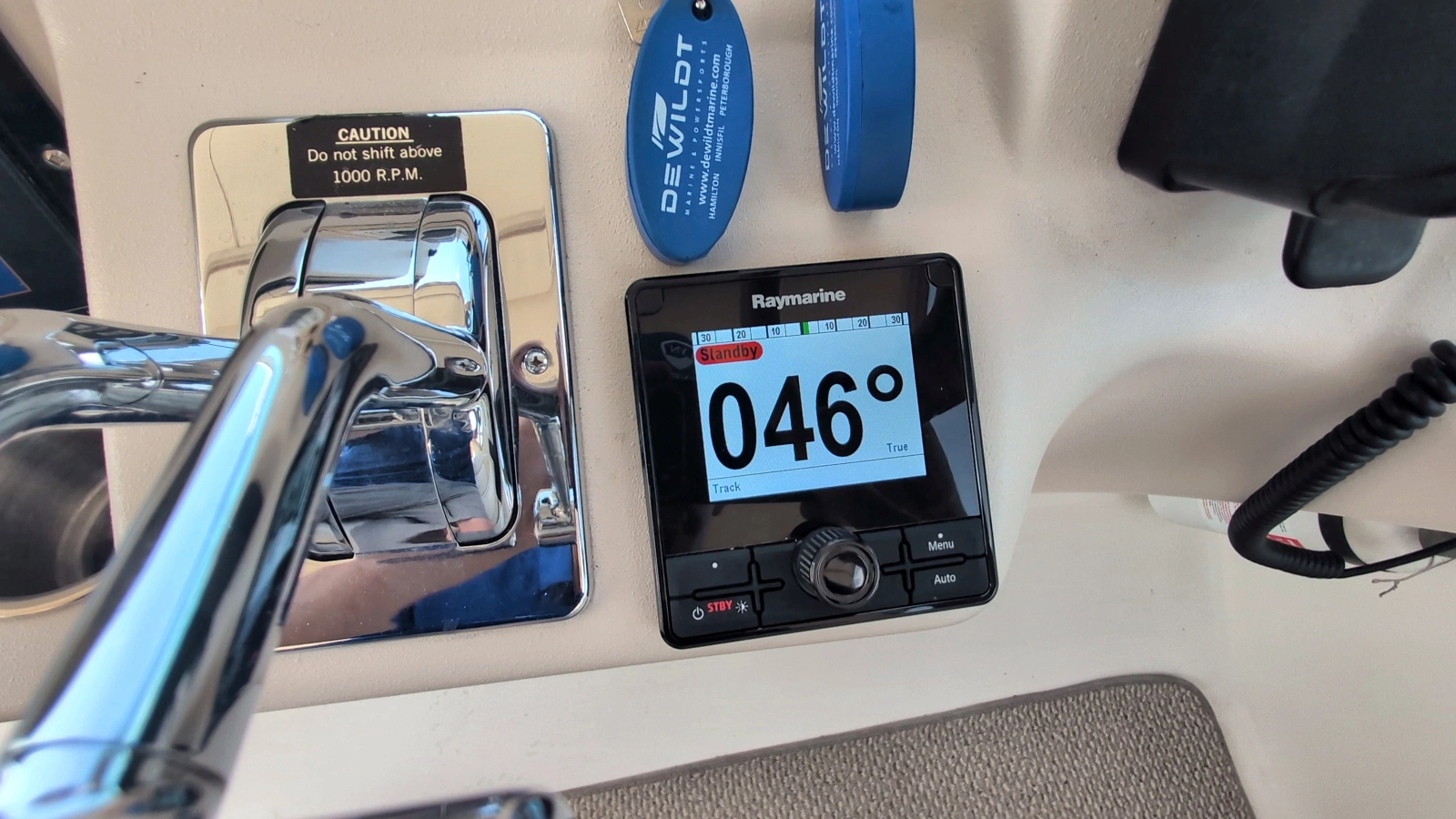 1990 Cruisers Yachts 3375