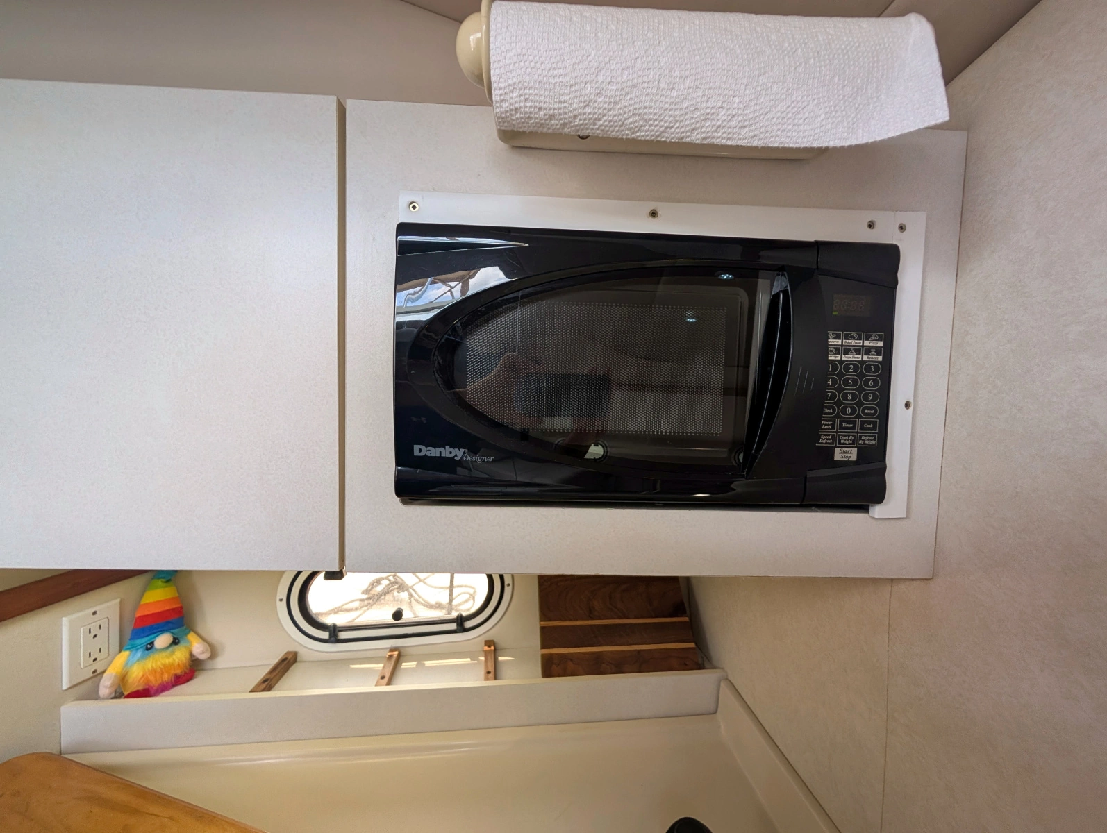 1990 Cruisers Yachts 3375