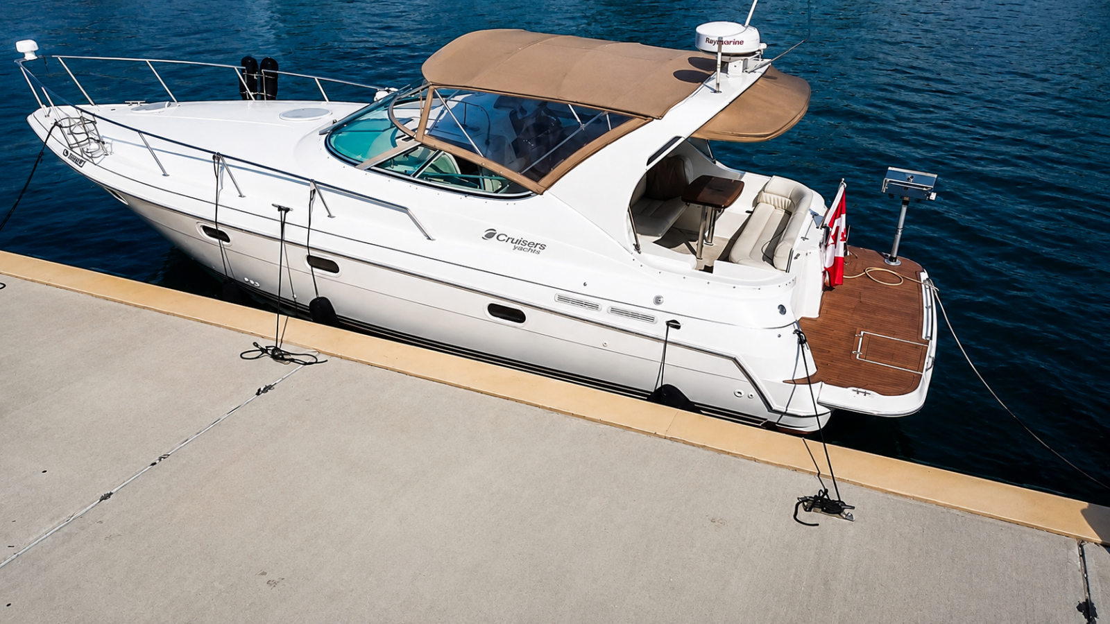 1990 Cruisers Yachts 3375