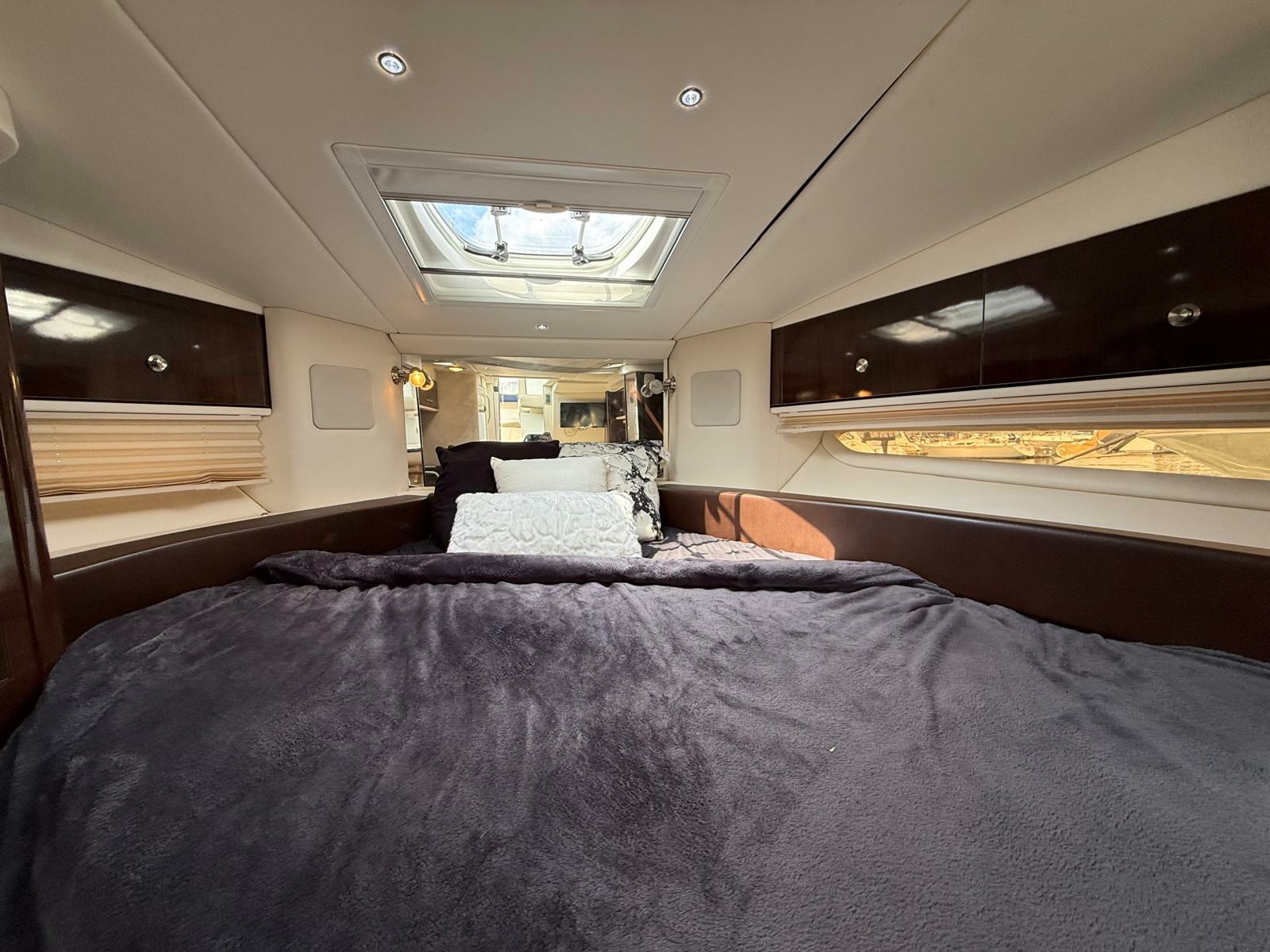 2015 Sea Ray 330 Sundancer