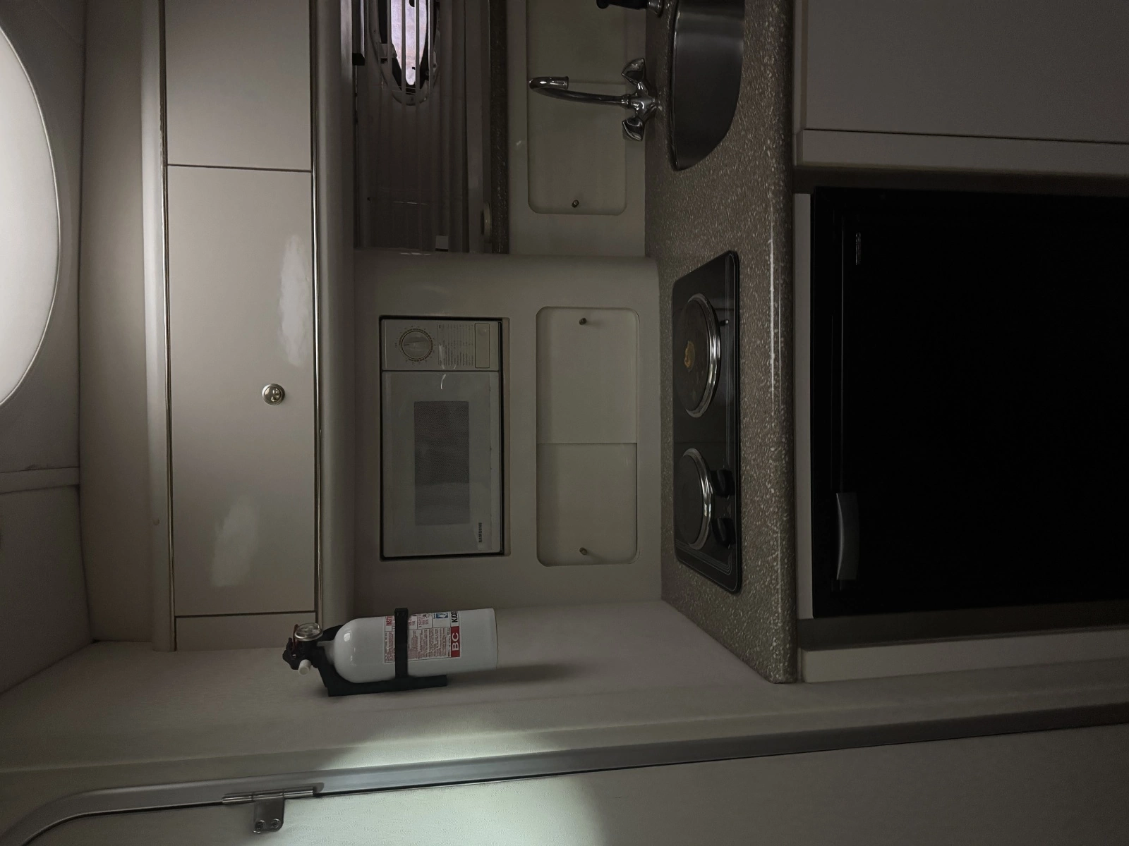 1999 Maxum 3700 SCR