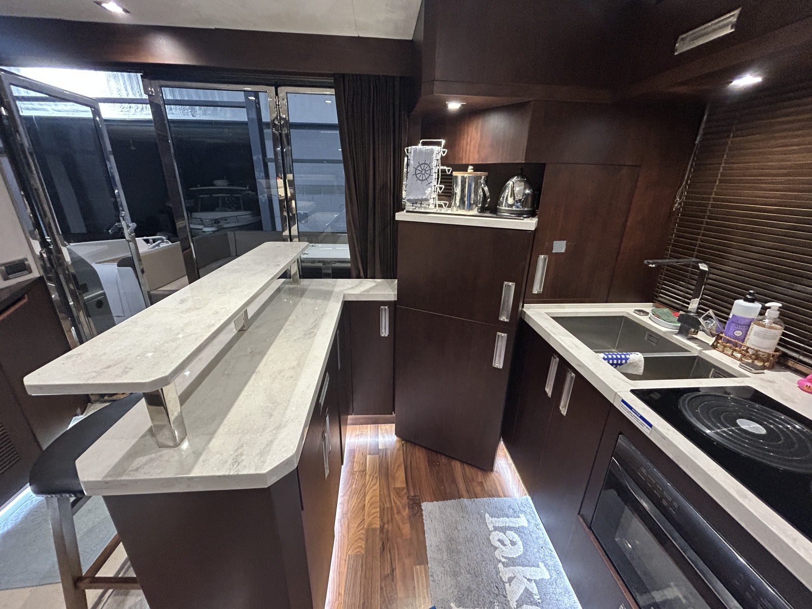 2018 Galeon 560 Sky 56