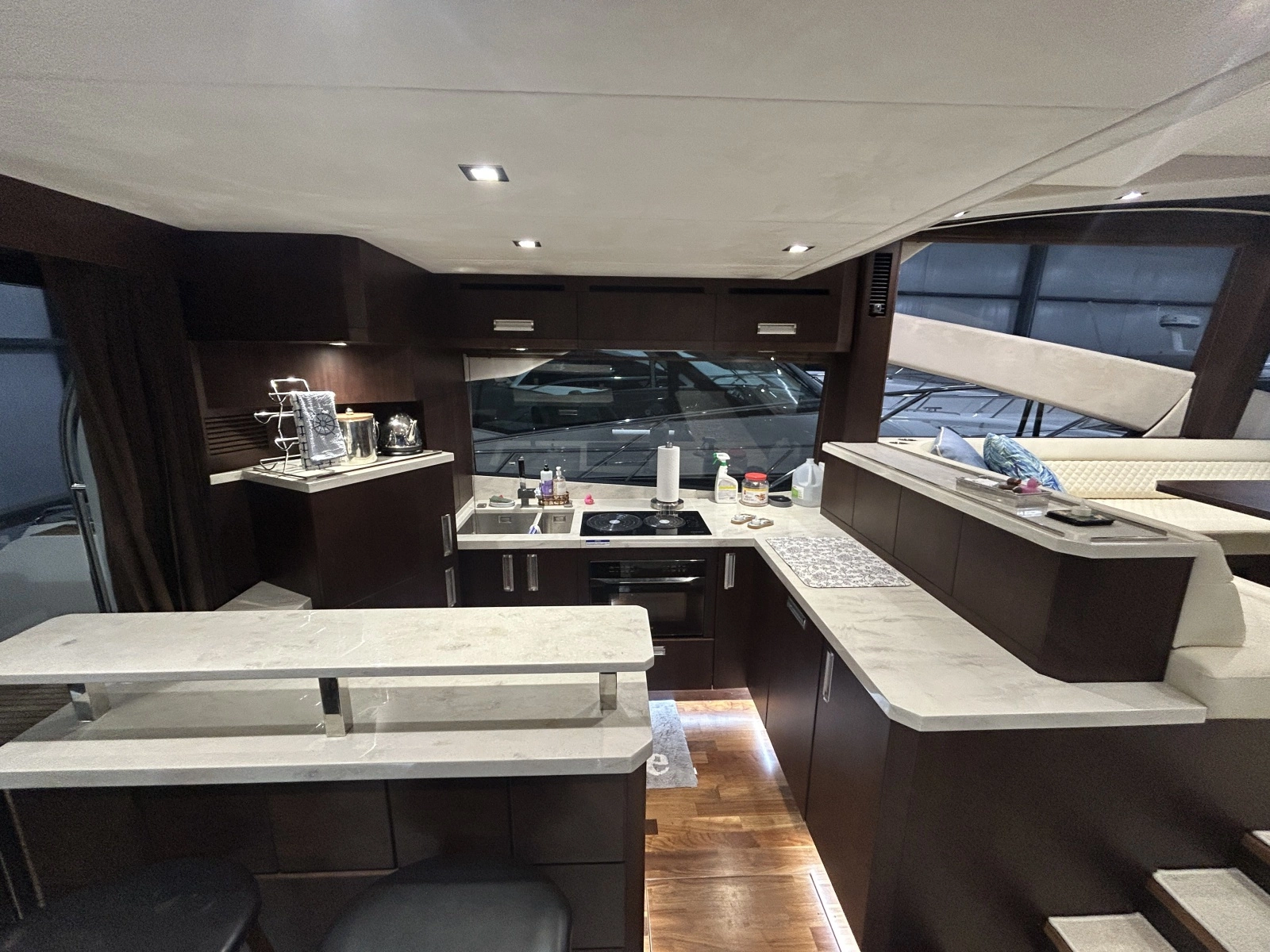 2018 Galeon 560 Sky 56