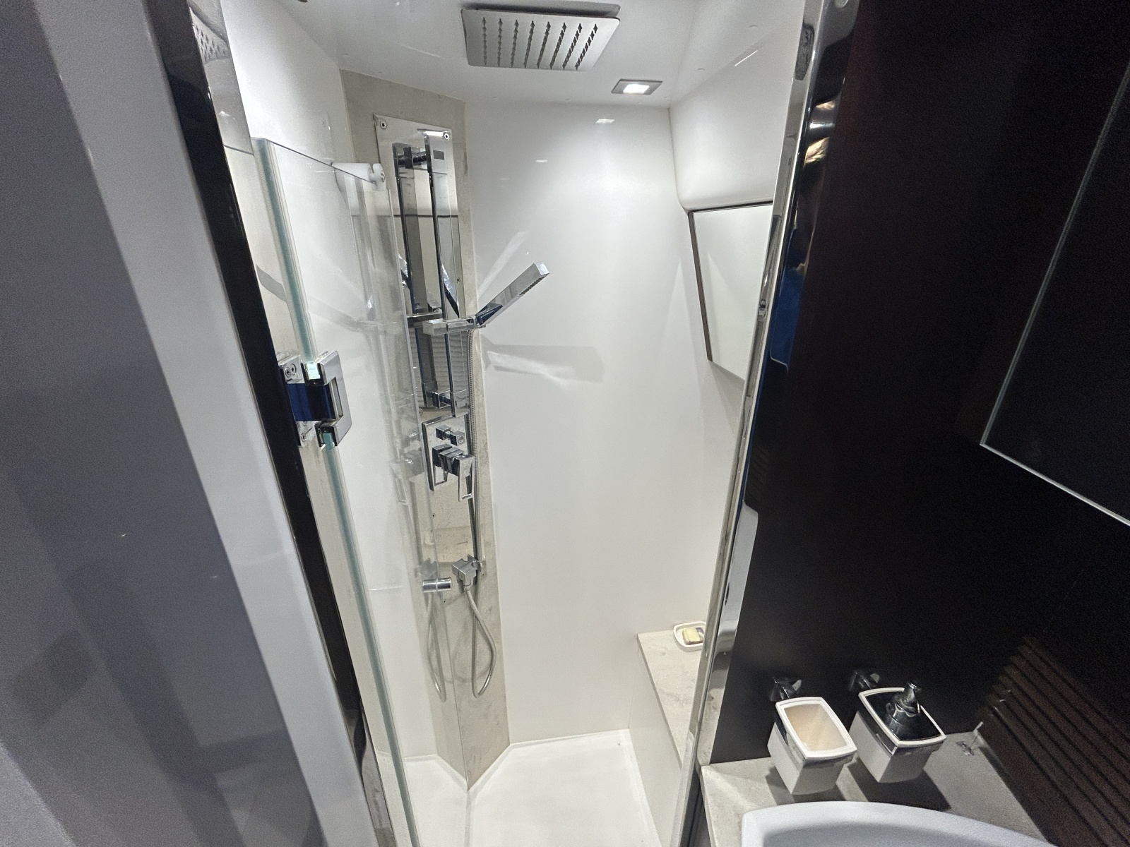 2018 Galeon 560 Sky 56