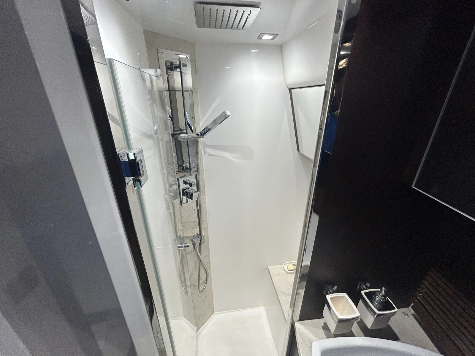2018 Galeon 560 Sky 56