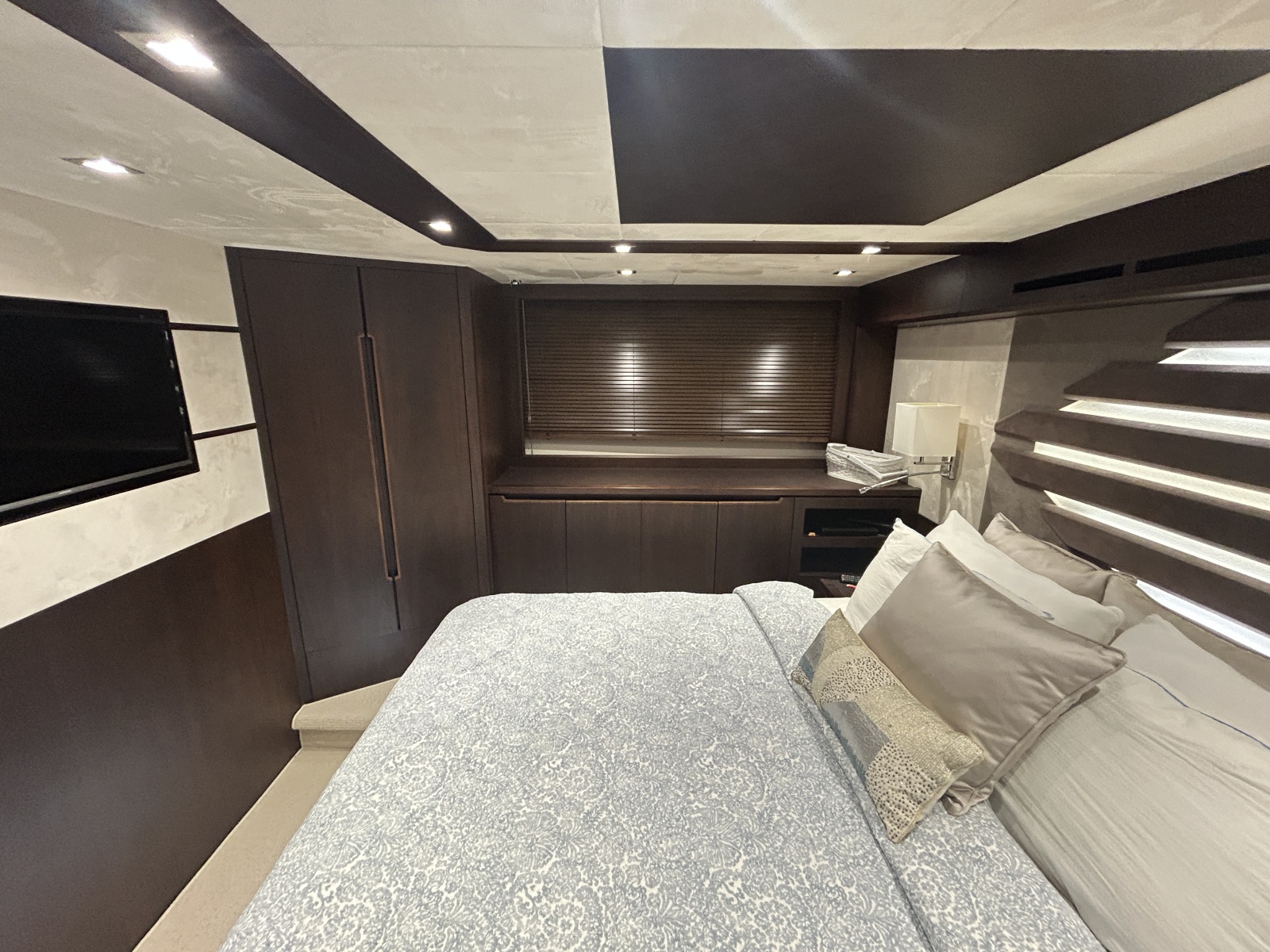 2018 Galeon 560 Sky 56