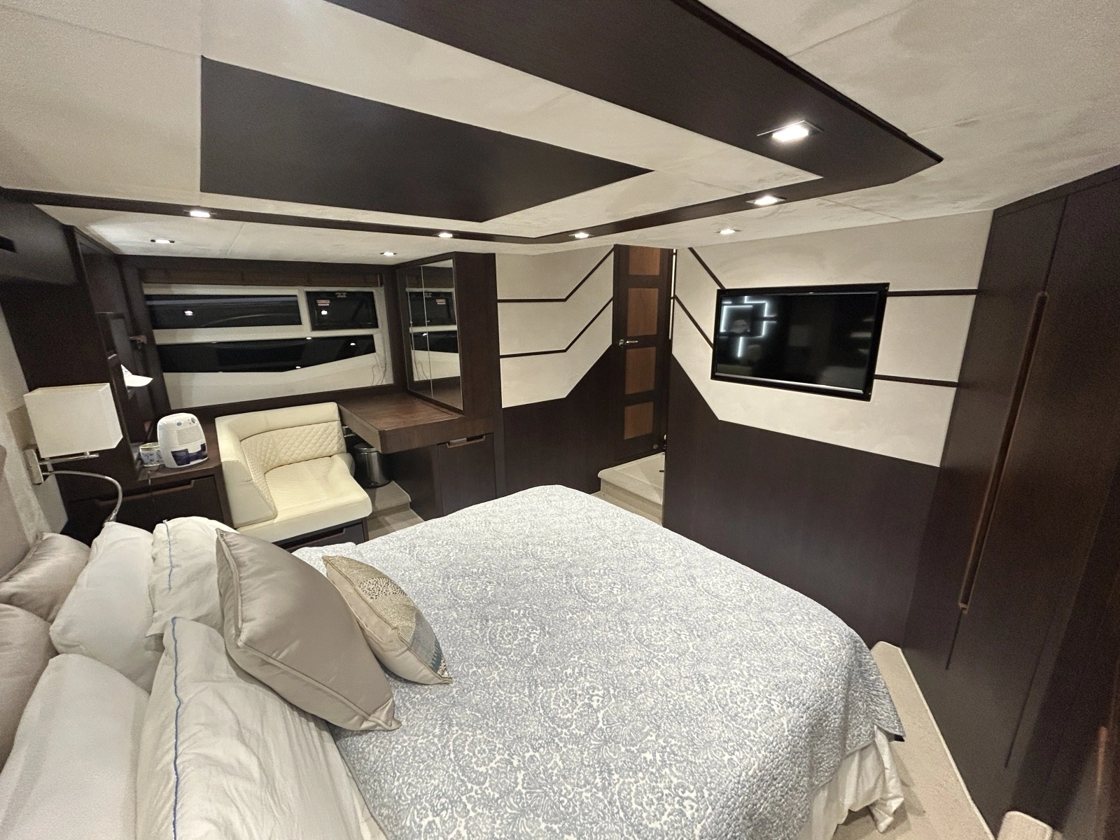 2018 Galeon 560 Sky 56