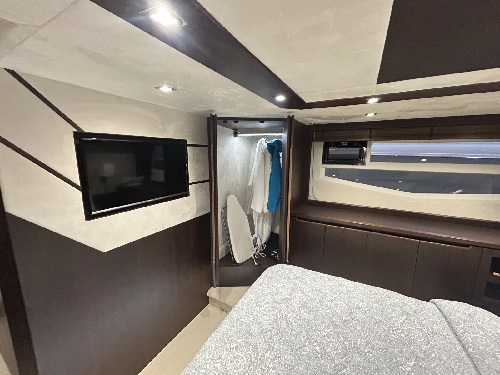 2018 Galeon 560 Sky 56