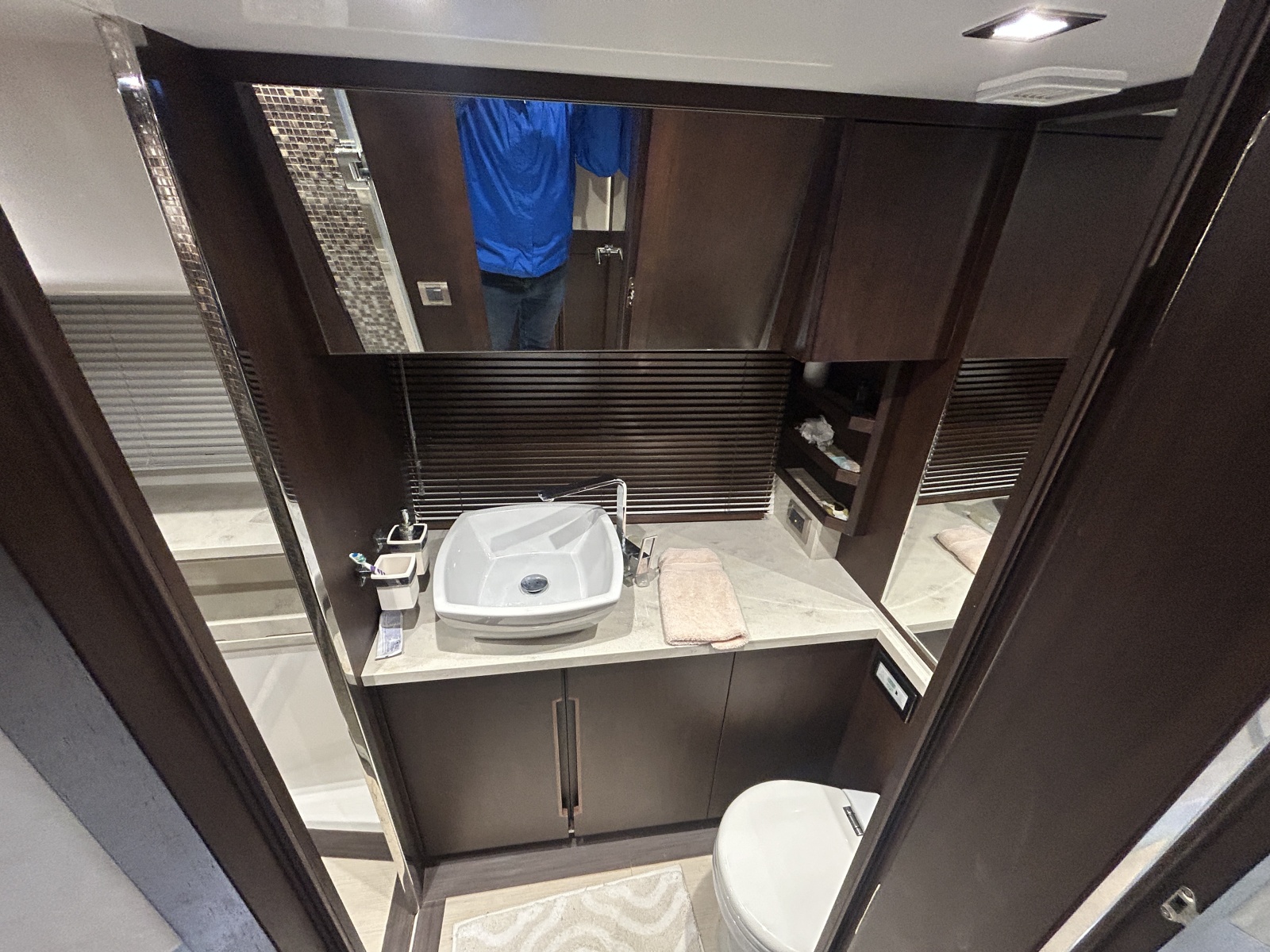 2018 Galeon 560 Sky 56