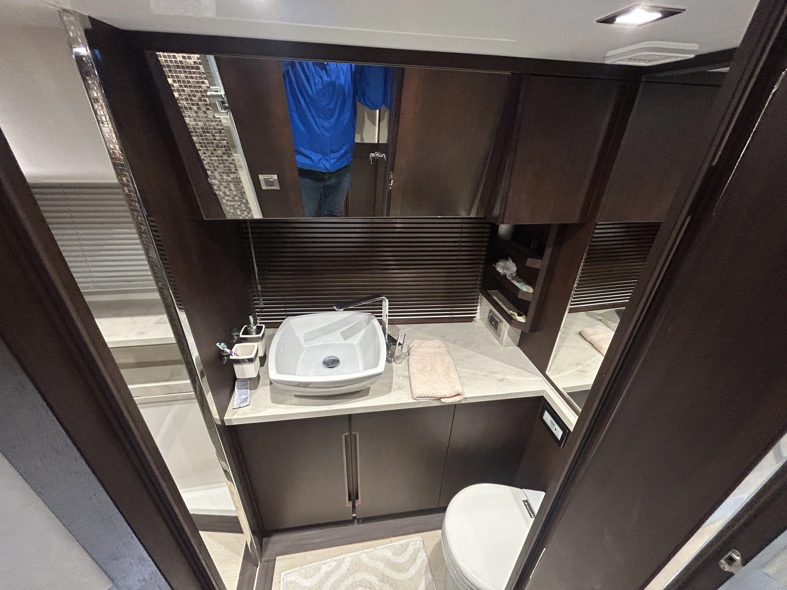 2018 Galeon 560 Sky 56