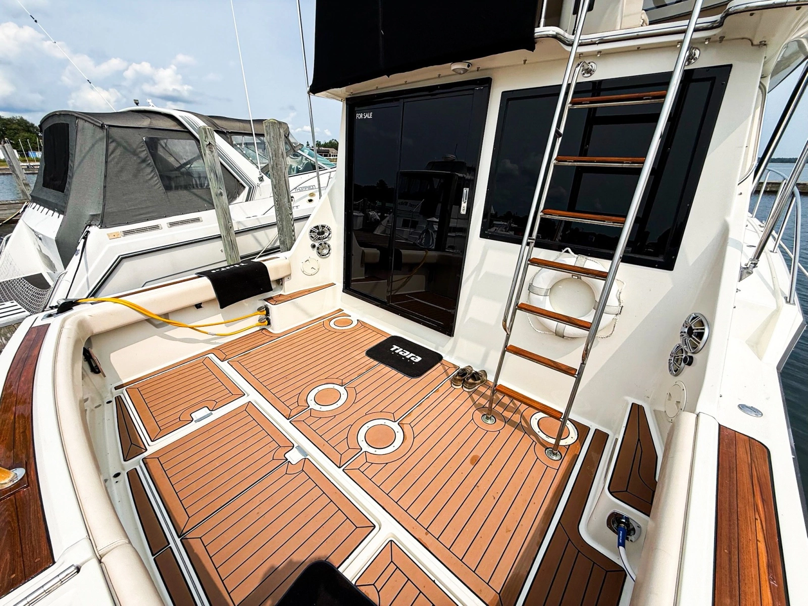 1989 Tiara Yachts 3600 Convertible