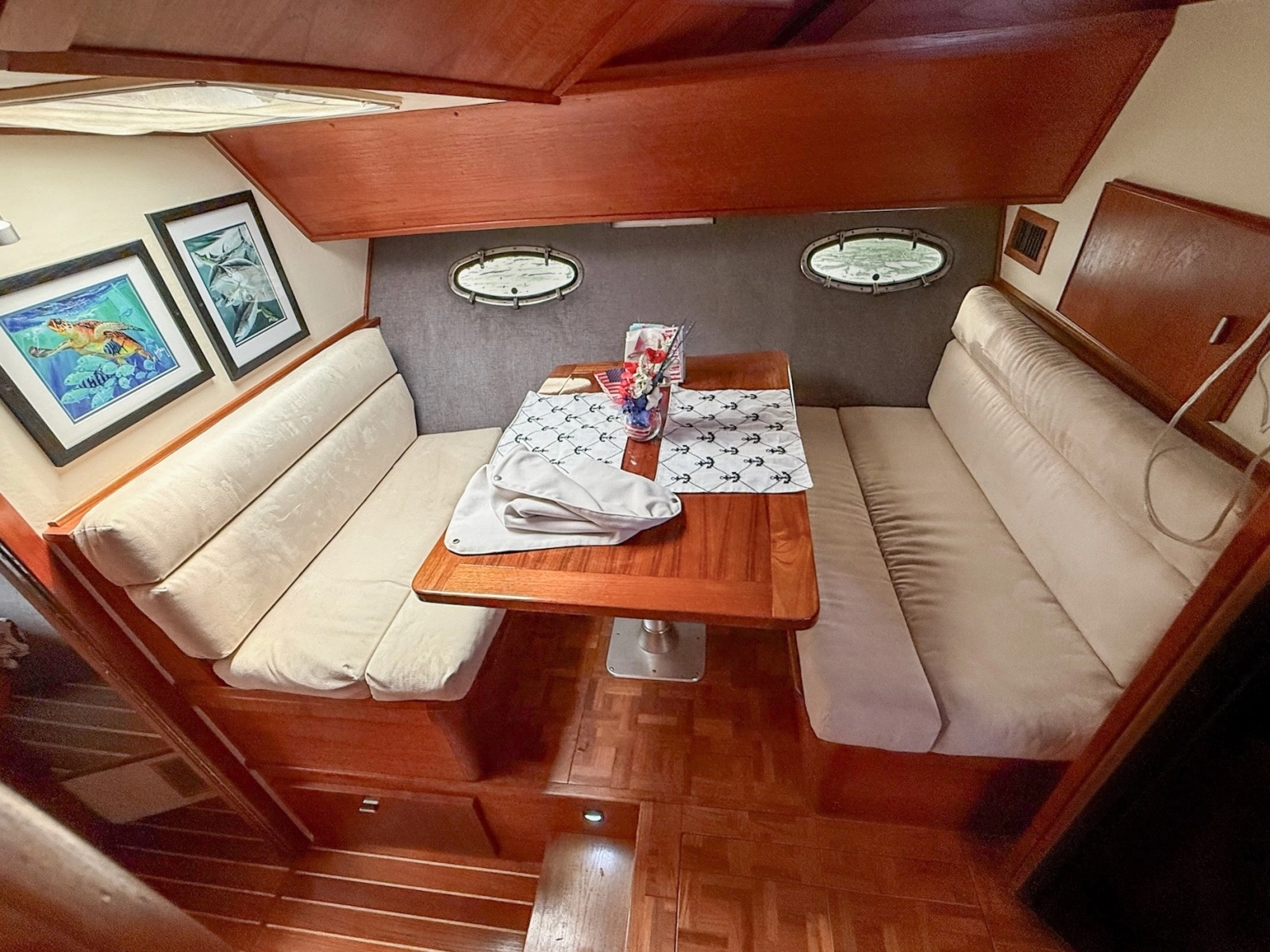 1989 Tiara Yachts 3600 Convertible
