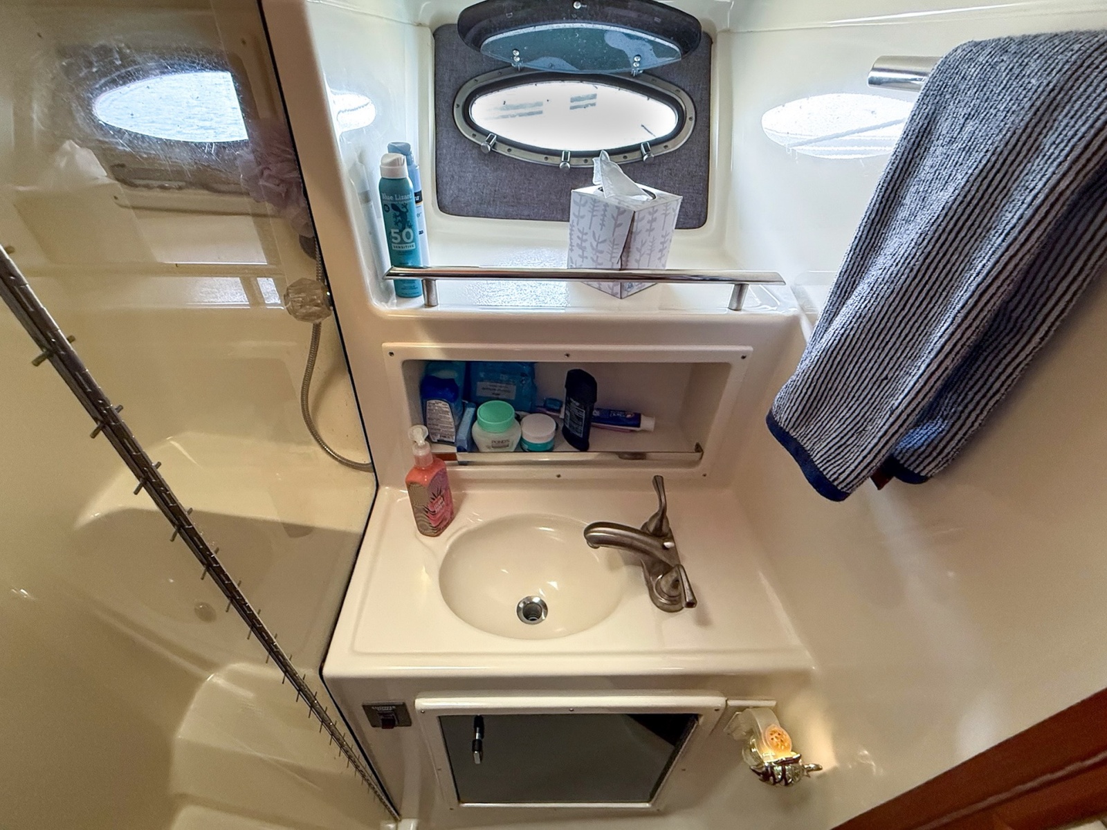 1989 Tiara Yachts 3600 Convertible