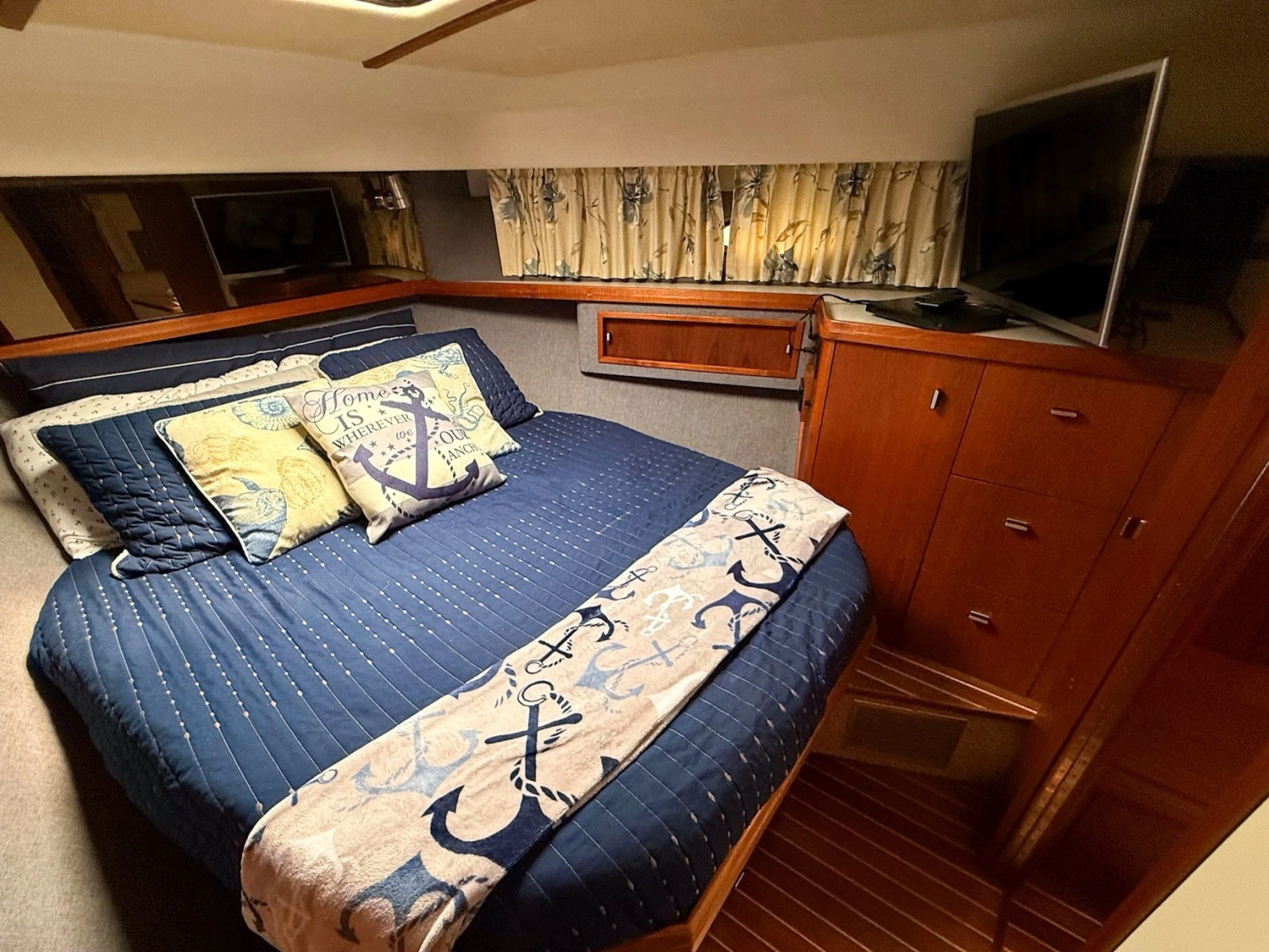 1989 Tiara Yachts 3600 Convertible