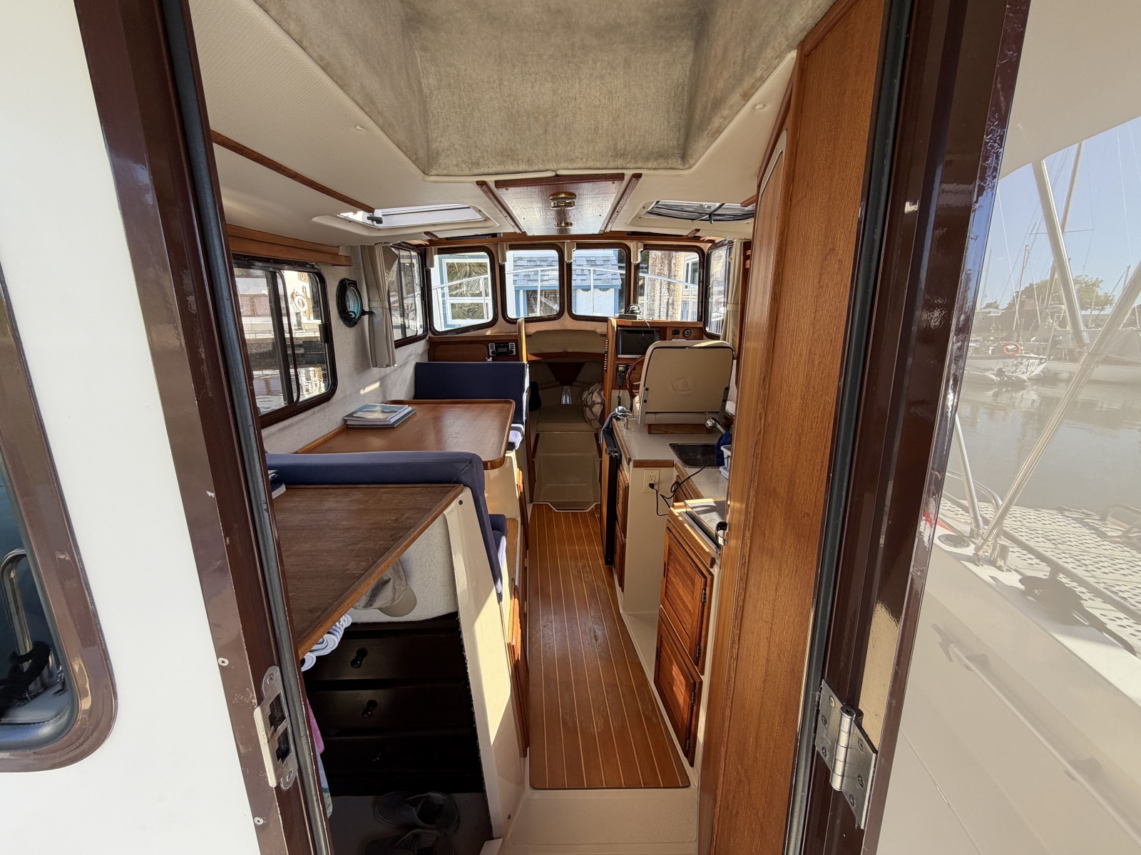 2010 Ranger Tugs 25 SC